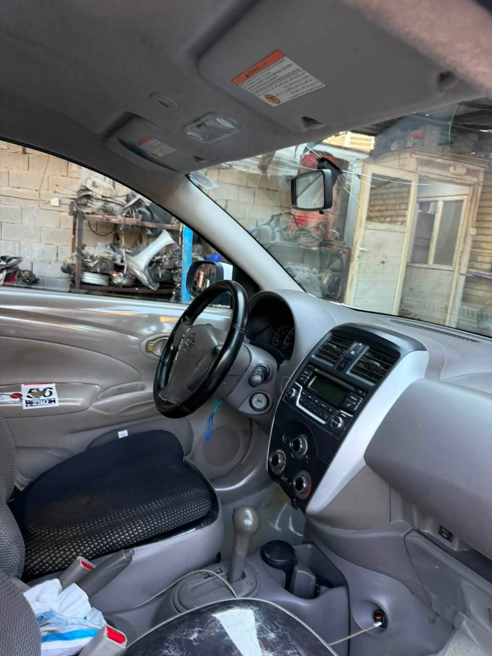 سلام عليكم نيسان صني هندي موديل 2020 رقم جديد سنويه لل30 هزه جديد لسياره حره ثاني يوم احولك بيهه ققط صبغ بدون تبدل بون حار تخم تاير جديد تخم بلكات وكاله جديد عبوه اصليهه ولقديمه جاهزه احتياط تخم وياله مصبوغه صدرهه جديد كير ومكينه خير من الله لا تنقيص لا تبخير لا نضوح جاهزه  من كلشي لسياره مدوشمهن جديده دهن ادير تيوته وكاله يعني ما اتعبك بكلشي تاخذ مني وبوجهك للشارع ترايك للبصره مكاني بغداد لسعر خاص ***********
