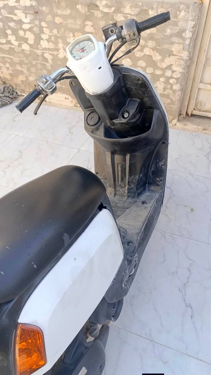 ماكس بوليسي مكينه وكهربايات
بل كارتون يعني دراجه جديد كلش
مكان الدراجه بل شطره وهاده /***********

