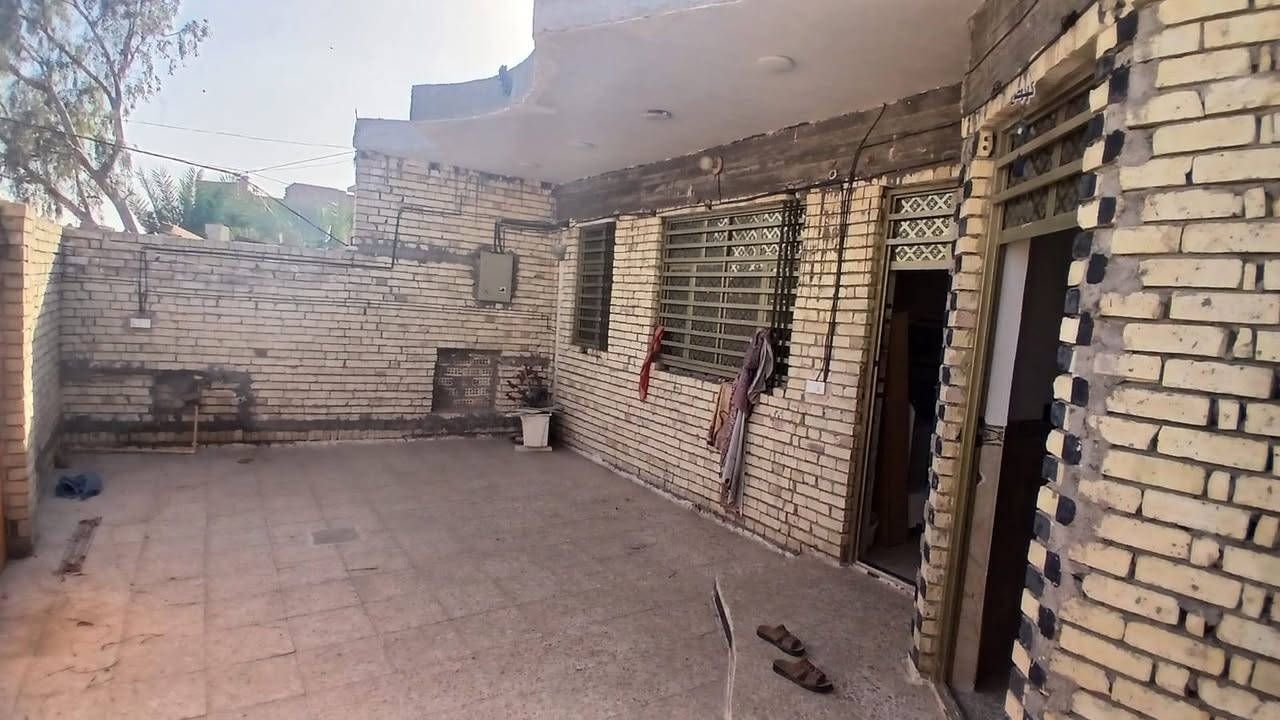 اسلام عليكم بيت للبيع مساحه 200متر طابوك جمهوري بيت جاهز بناء حديث العنوان الحميديه القريه للستفسار الاتصال على الرقم ***********
