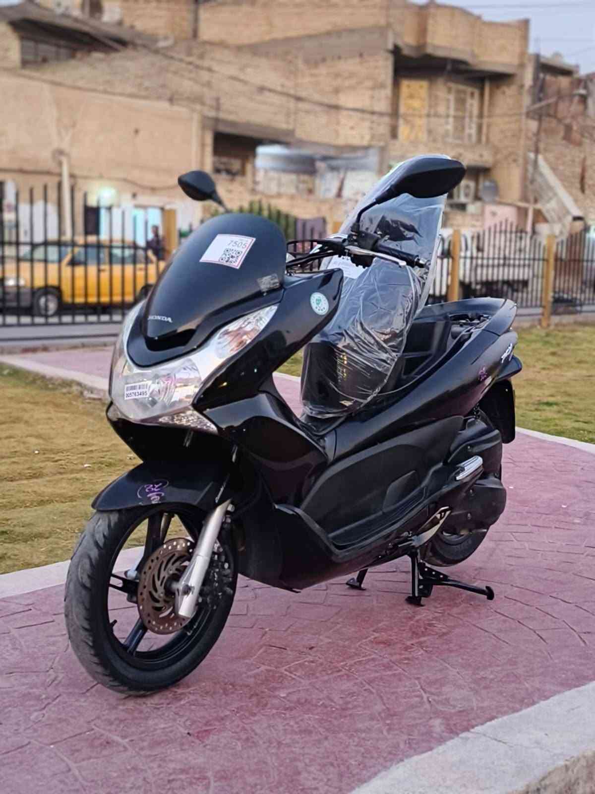 سلام عليكم....
دراجة (PSX)...(جيل الاول)  
🛵للبيع  
دراجة شلعه معدل كهربائيات كلهه شغاله 
دراجة جديده  بلادية
أي نقص مابيهة
جيب فيتر وتعال افحص
العنوان بغداد مدينه الصدر قرب مطعم ليمونة🍋 الاستفسار الاتصال على الرقم 📞 ***********
