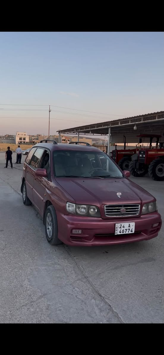 كیا ستیشن 7 راكب مودیل 2000
كیر محرك وكالە تحویل شرط 
رقم سنویە جدید بدون. ضربە بدون صبغ بی ⛽️كاربون بنزین جدید 
سعر 47$ مجال 
تلفون *********** بی واتساب
