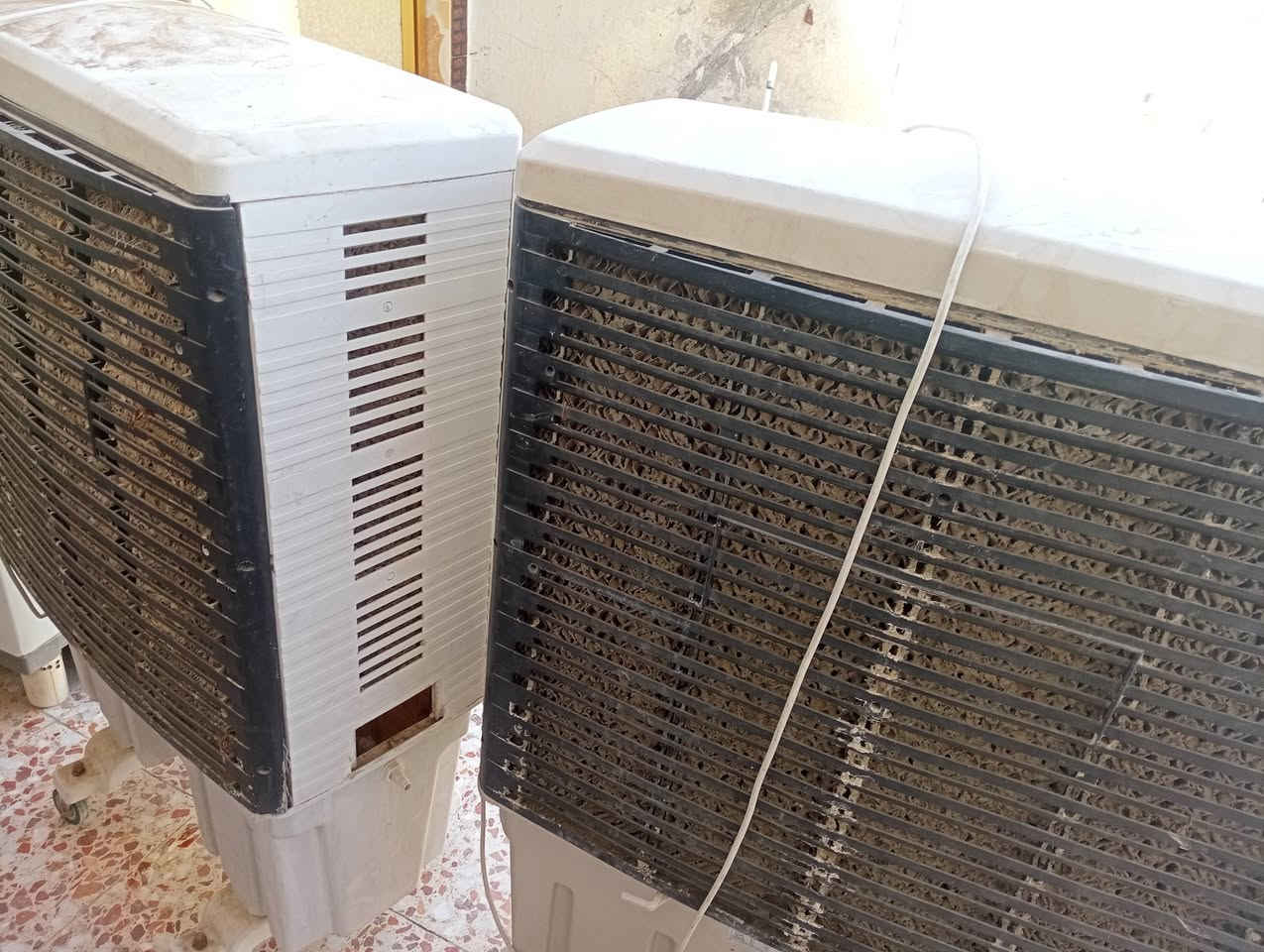السلام عليكم من رخصة الادمن المحترم مبردات برفاب الاصليات وحدة نشتغل والثانية ماتشتغل كشرهن كلش نظيف اي كسر مابي مكانهن حلة مركز المدينة قرب العتايج قرب فرن صمون يعرب سعرهن اثنينهم ٧٥ ألف للاتصال ***********/***********
