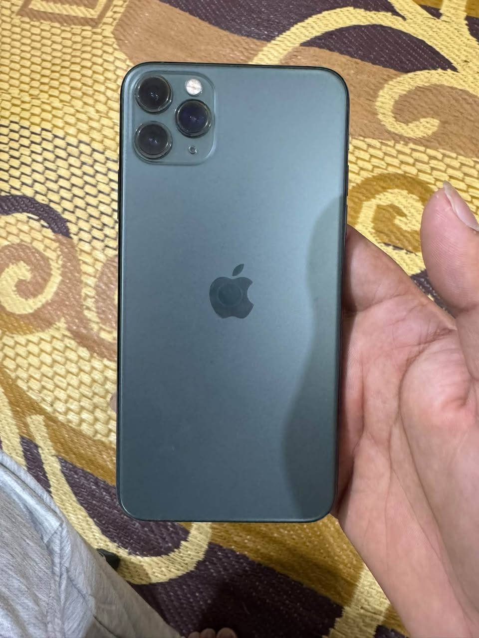 آيفون ١١ برو ماكس • ٢٥٦ • بطارية ٩٣