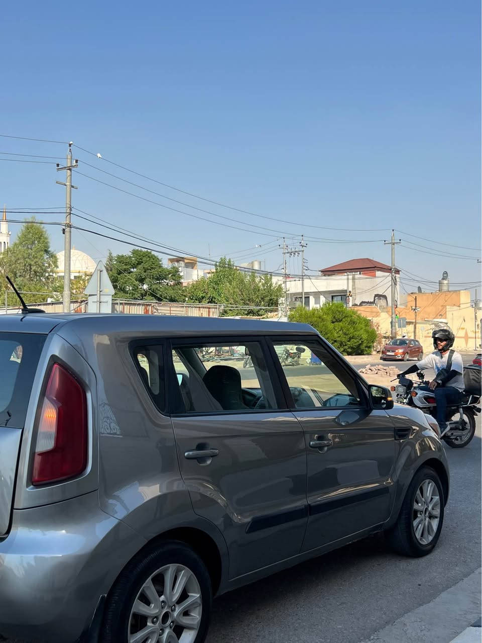 كيا سۆڵ ئەمریکی مودیڵ 2013
مەکینە گەروە گێر و مەکینە و تەبرید بەشەرت
سەیارەکە یەک پارجەی ئەمریکی هەیە بی ناو گرتن
عیزام کردتیەوە بۆ جوانی رەقەم و سەنەوی نویە 
*********** أربيل, العراق
