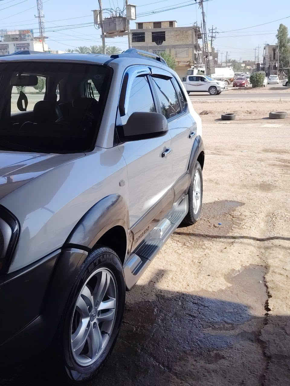 توسان موديل 9 سياره كفاله من الصبغ بس به بارد شبر بل بنيد السعر 115 تليفون *********** اي نقص بيه ما ذب عليه ايش
