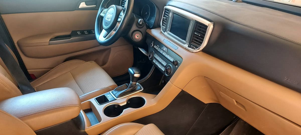 بيع  او مراوس  بأقل  اتصال  *********** 

  سبورتج موديل  2020  خليجي الدولية

 محرك 2000  دوش ماشية  73  

 مواصفات  بيسك نص فول  

 داخل حمصي  تبريد قطعتين  مري كهرباء 

 حساس امامي خلفي كامرة و شاشة بلادية تو ويل  

وضعيات قيادة  خمسة ويل كب كير مكينة صدر تبريد

 كله جاهز   بيها صبغ  جاملغين  اماميات وبنيد 

 سونار موجود  

رقم بغداد انكليزي  بسمي تحويل مباشر  مكان بغداد  رصافة
سعر ١٦٠
