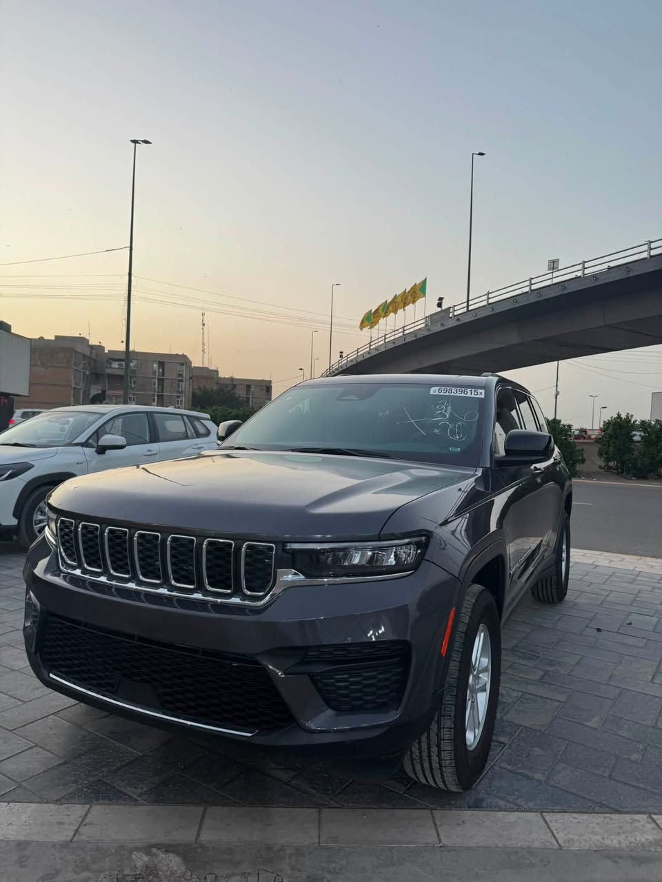 جيب لاريد 2025
بدون رقم 
حره بسمي 
ماشيه 18الف 5راكب 
ضرر بسيط بدون تبديل اوفتح اي قطعه 
جميع الايرباكات سليمه صور المزاد مرفقه 
بيه شخط صار بالبنيد بالحاويه تصلح ع گده ونصبغ
مواصفاته شفتات ستيرن رادرات جميع الجهات 
لايت زنون مع الستيرن دوار 
نضام سبورت كشن كهرباء وتحديد 
مسار قياده ذاتيه 
لونه حلو احلى من الصور السياره جديده كلش 
مكاني بغداد زيونه 
للاستفسار 
***********  م واتساب
