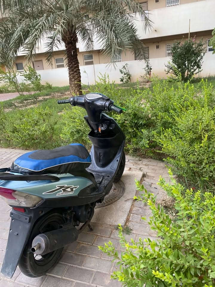 سلف رياضي
كلج امامي وخلفي رياضي 
دراجه شلعه ومعدل 
دراجه مشكلته الوحيده ملفه مالته عطلان 
اطيكيه طافيه تحمله تاخذه
سعره 370 رقمي لتواصل 
***********
