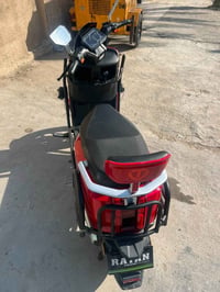 ملف 2000 • بطاريات كرافين • ٧٥ كم/س