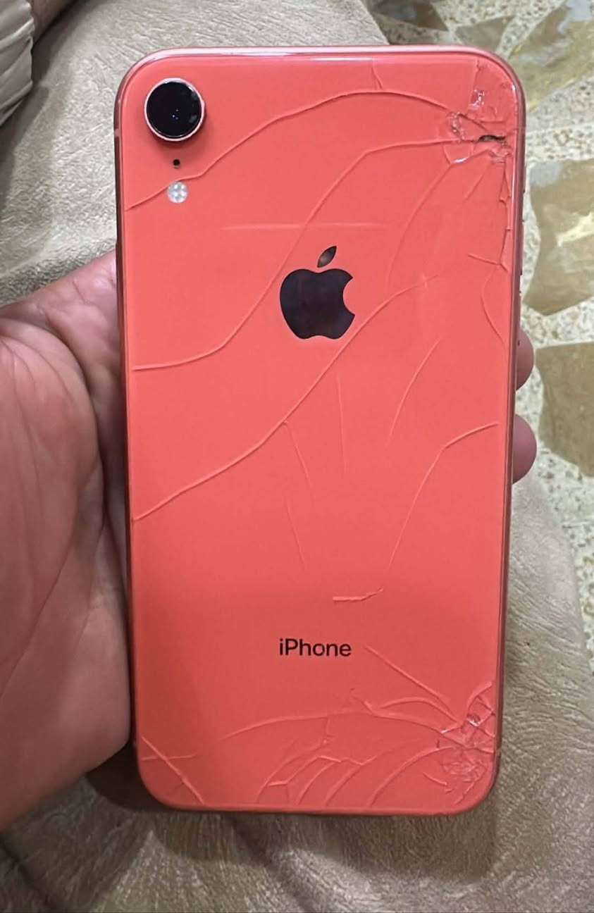 السلام عليكم ايفون xr ذاكره 128 مبدل شاشه فقط بطاريه 73  شاصية نضيف سعرة 130 بي مجال رقم الهاتف: *********** التواصل على الواتس
