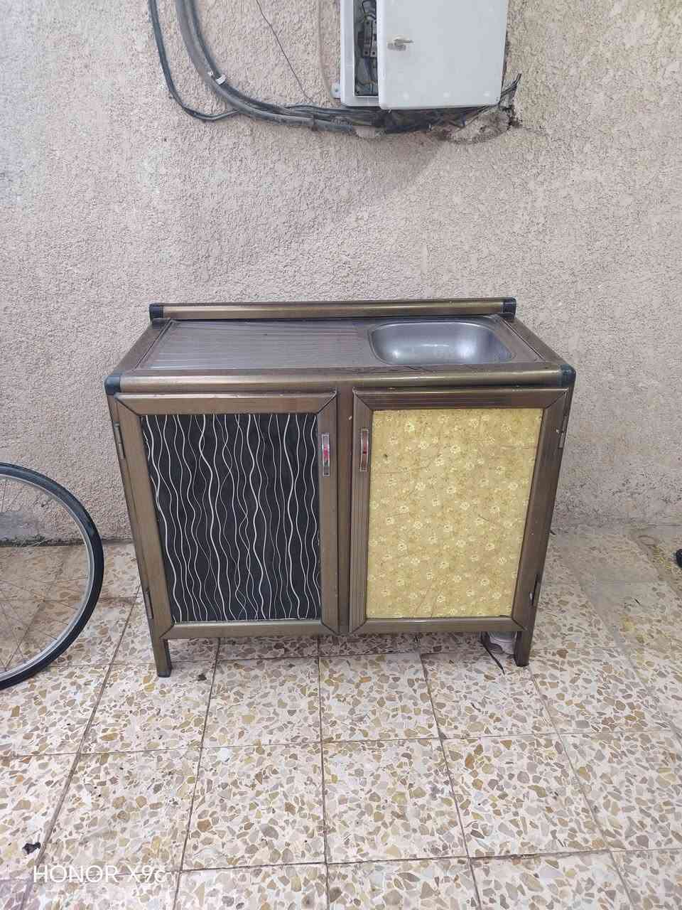 سنك • نظيف • للبيع
