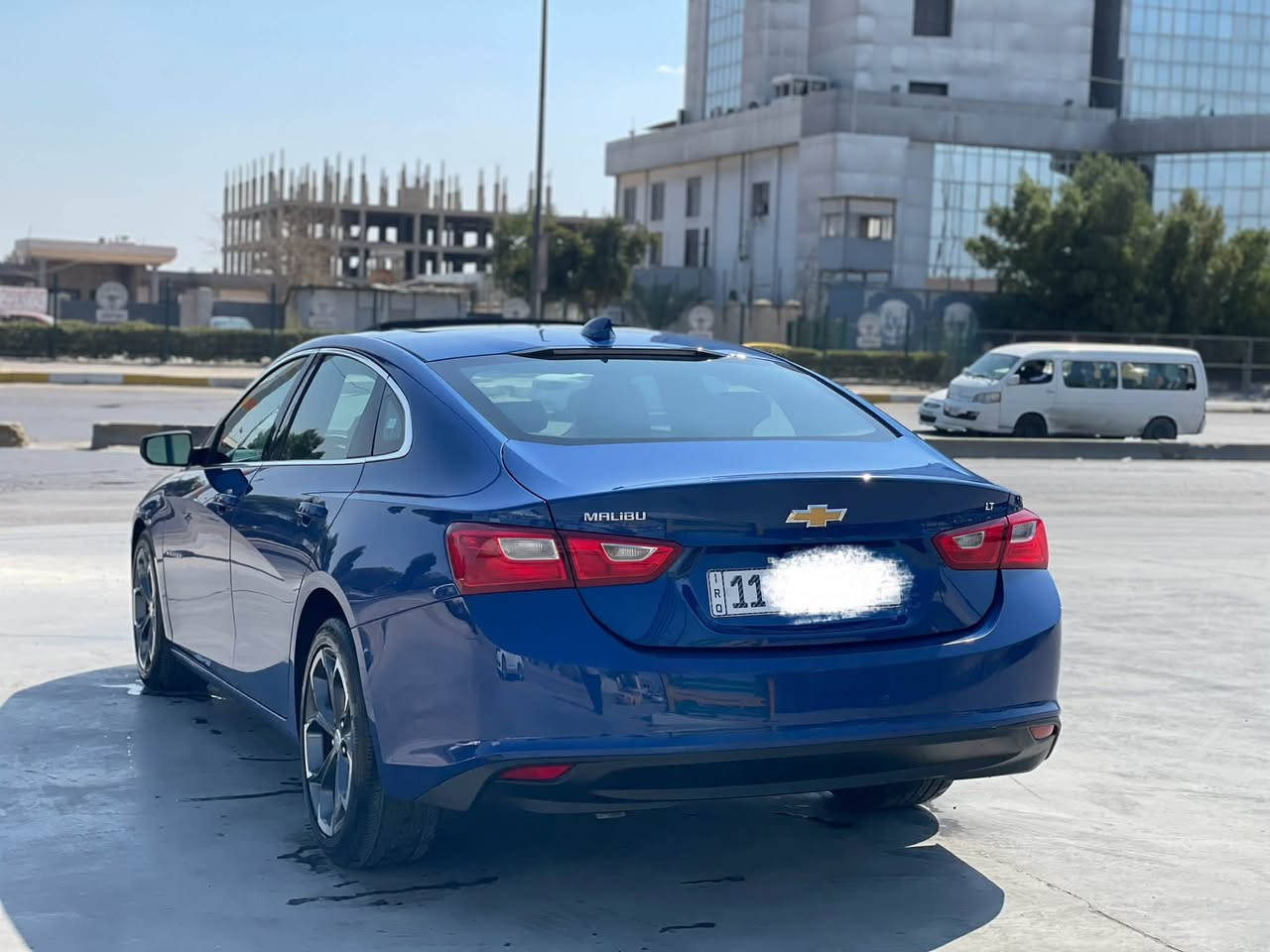 السلام عليكم
للبيع او للمراوس 

ماليبو 2023 Lt 2 

ازرك  بانوراما
 بعدهه بريحه الشركه
الضرر// موضح بصور بابتين وجاملغ 

كير مكينه تبريد كهربائيات كله شرط رقم بغداد باسمي

المواصفات

فتحه بانوراما 

بصمه تشغيل عن بعد 

مكينه 1500 turbo🚀

رادار امامي توقف ذاتي 

قطعتين تبريد 

شاشه ابل كار بلي اندرويد اوتو 

سايد بريك بصمه

مانع انزلاق 

كشن تدفئه 

تبريد بيانو 

قياده ذاتيه

تحديد مسار 

مثبت سرعه

باقي المواصفات المعروفه 

مكاني بغداد شارع فلسطين 

السعر 125 وبيها مجال 

***********
***********

متوفر اتصال
