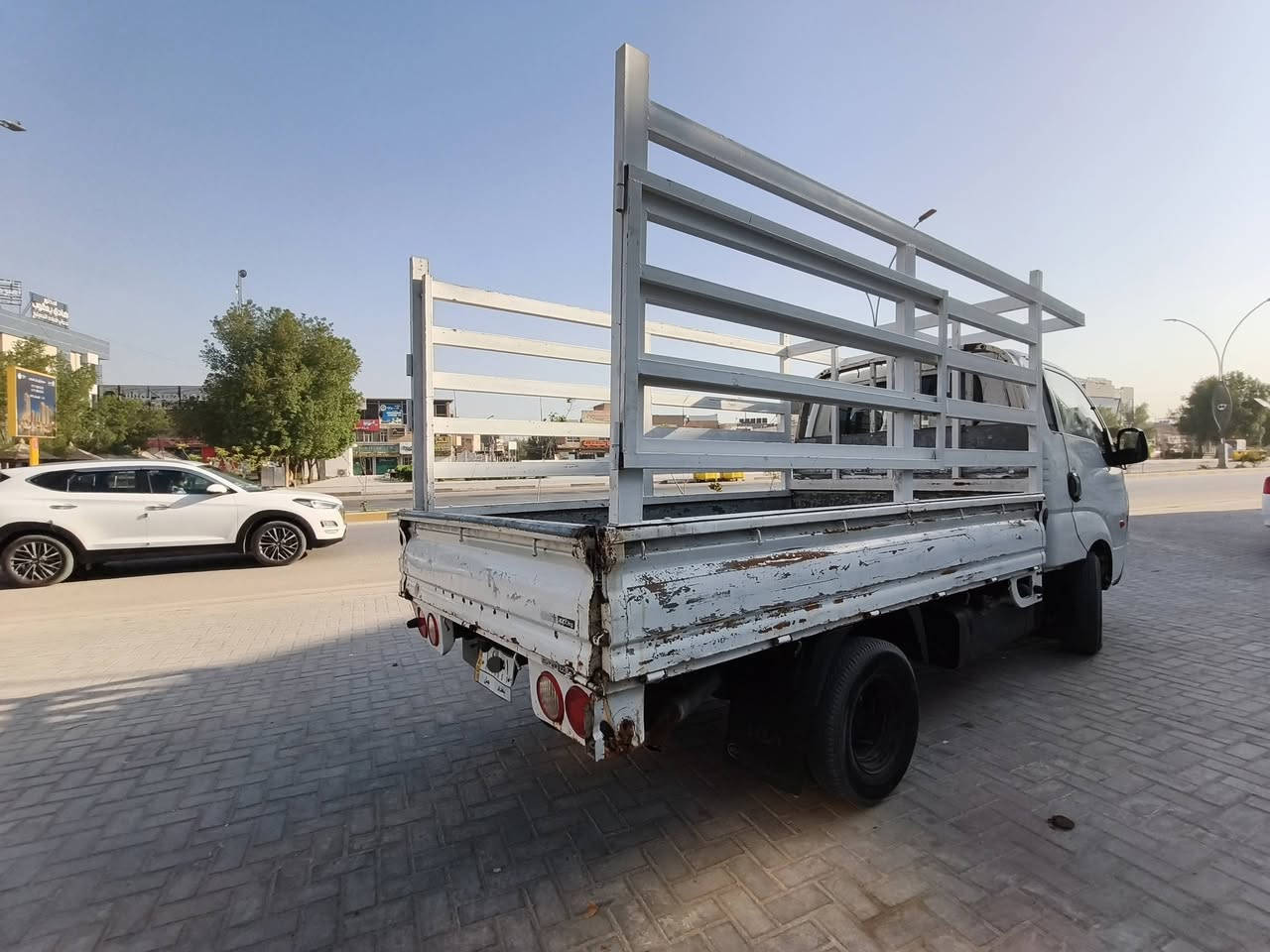السلام عليكم
كيا بنكو للبيع 
موديل 2008
نوع المحرك 3000 سوبر مفتوح 
حالة المحرك لاتنقيص ولاتبخير 
شاصي مكفول 
رقم شاصي واضح 
رقم السياره بغداد 
مكاني بابل الحله 
السعر 78 وبيها مجال 
تواصل خاص او اتصال 
***********
