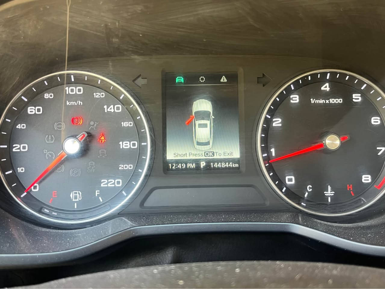 کوردی/عەرەبی
🚗 MG5 مۆدێل 2021 بۆ فرۆشتن 🚗

سڵاو هاوڕێیان، ئۆتۆمبێلی باوکمە و زۆر بە پاکی و خاوێنی ڕاگیراوە، ئامادەیە بۆ بەکارهێنان.
تایبەتمەندی و زانیارییەکان:
 جۆر: MG5
 مۆدێل: 2021
 ڕەنگ: سپی
 ڕەقەم: هەولێر
 سەنەوی: نوێیە
 ڕۆشتوو: 140,000 کم
مواسەفات و ناوەوە:
 کوشنی چەرم (کریم خاوێن)
 شاشەی گەورەی لمسی
 سوکان ڤۆلیۆم و کۆنترۆڵ
 کامێرا و هەستەوەر (سنسۆر)
مەکینە و گێڕ:
 گێڕ و مەکینە و بەشەکانی تر بەشەرت، هیچ کێشەیەکی تەکنیکی و مەسرووفی نییە.
دۆخی بۆیاخ و ڕەقەم:
 بۆیاخ: بێ بۆیاخە (تەنها یەک دوو شوێنی زۆر بچووک تەحدیل/ساردی هەیە).
 ڕەقەم: ڕەقەم نوێکردنەوەی تەنها 75 هەزار دیناری دەوێت.
💵 نرخ: 90 وەرەقە ($9,000) (کەمێک مەعامەلەی تێدایە)
📍 شوێن: هەولێر
📞 ژمارەی پەیوەندی: [***********)-منصور]

عەرەبی
🚗 MG5 موديل 2021 للبيع 🚗
السلام عليكم أخوان، سيارة والدي للبيع، نظيفة جداً وبحالة ممتازة وجاهزة للاستخدام.
المواصفات والمعلومات:
 النوع: MG5
 الموديل: 2021
 اللون: أبيض
 الرقم: أربيل
 السنوية: جديدة
 المسافة المقطوعة: 140,000 كم
المواصفات والداخلية:
 كوشن جلد (لون كريمي نظيف جداً)
 شاشة لمس كبيرة
 أزرار تحكم بالستيرن (سوكان فوليوم)
 كاميرا وسنسور خلفي
المحرك والجير:
 المحرك والجير وكافة الأجزاء بشرط الفحص، لا توجد أي مشاكل تقنية أو مصاريف.
الصبغ والترقيم:
 الصبغ: مكفولة من الصبغ (توجد فقط منطقة أو منطقتين تصليح بارد بسيط جداً).
 الترقيم: تجديد الرقم يكلف 75 ألف دينار فقط.
💵 السعر: 90 ورقة ($9,000) (مجال بسيط)
📍 المكان: أربيل
📞 رقم التواصل: [***********)-منصور] أربيل, العراق
