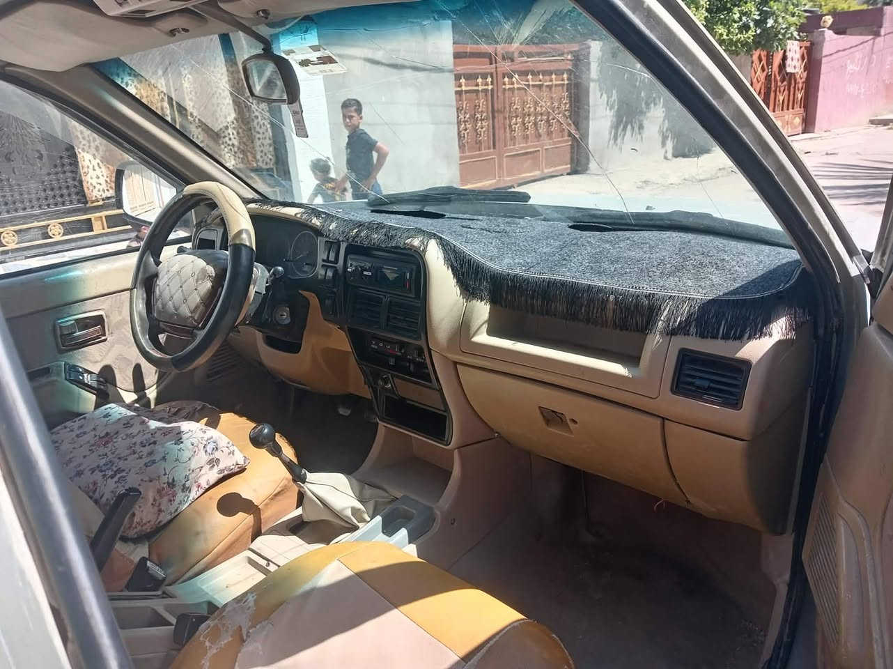 سلام عليكم شباب كنو موديل ٢٠٠٩ بسمي تحويل ثاني يوم سنويه بعد ١٠ تيام تسقط رقم انكليزي ***********
سعره ٣٦ وبيه مجال شي قليل مكان السياره ديالى
