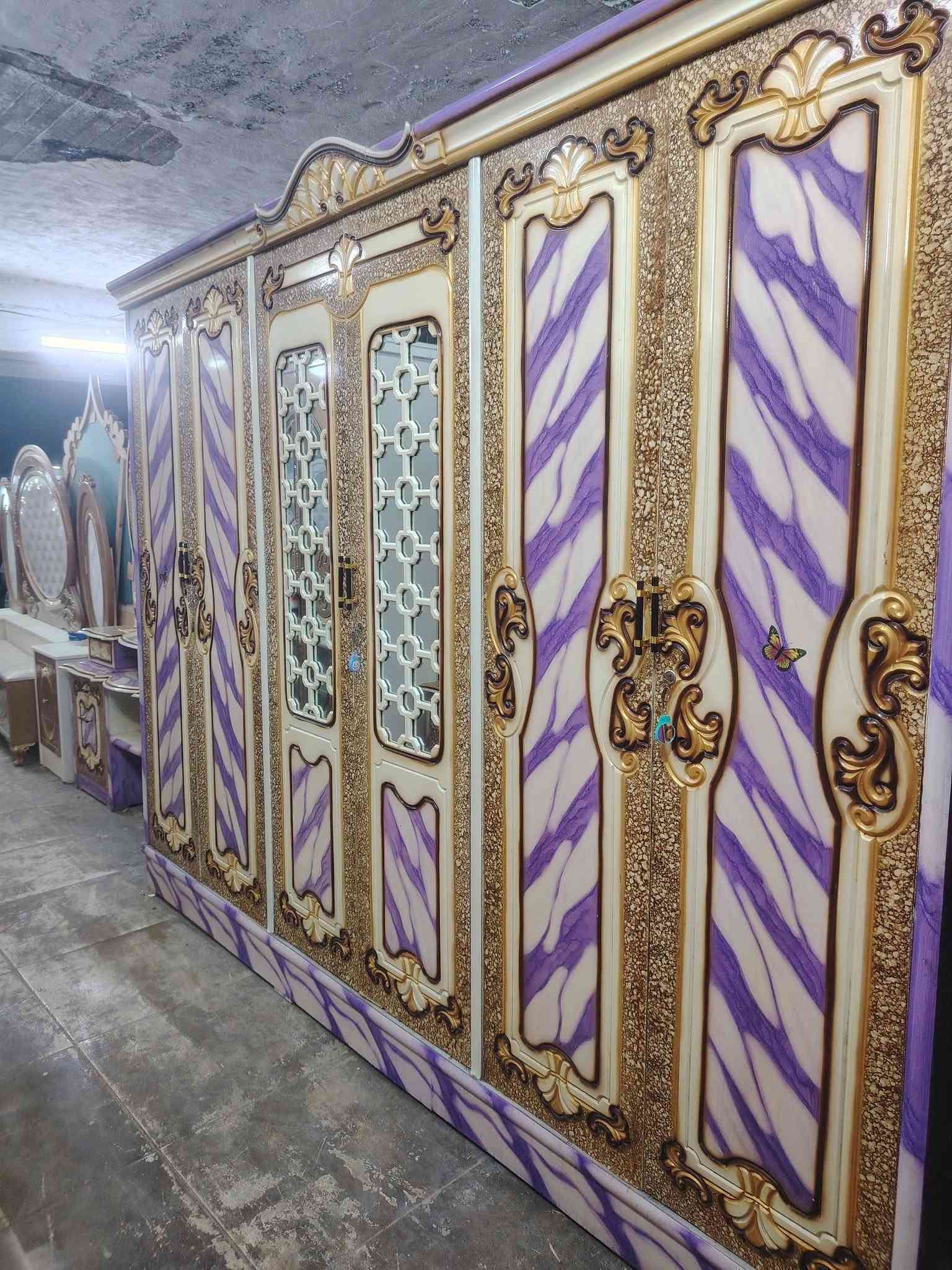 غرفة ٦باب محلق تزكام موديل تركي شغل عراقي صبغ حراري نضيفة اي ضرر مابيها مكان بغداد فلكة حي النصر يوجد توصيل *********** سعر ٨٠٠
