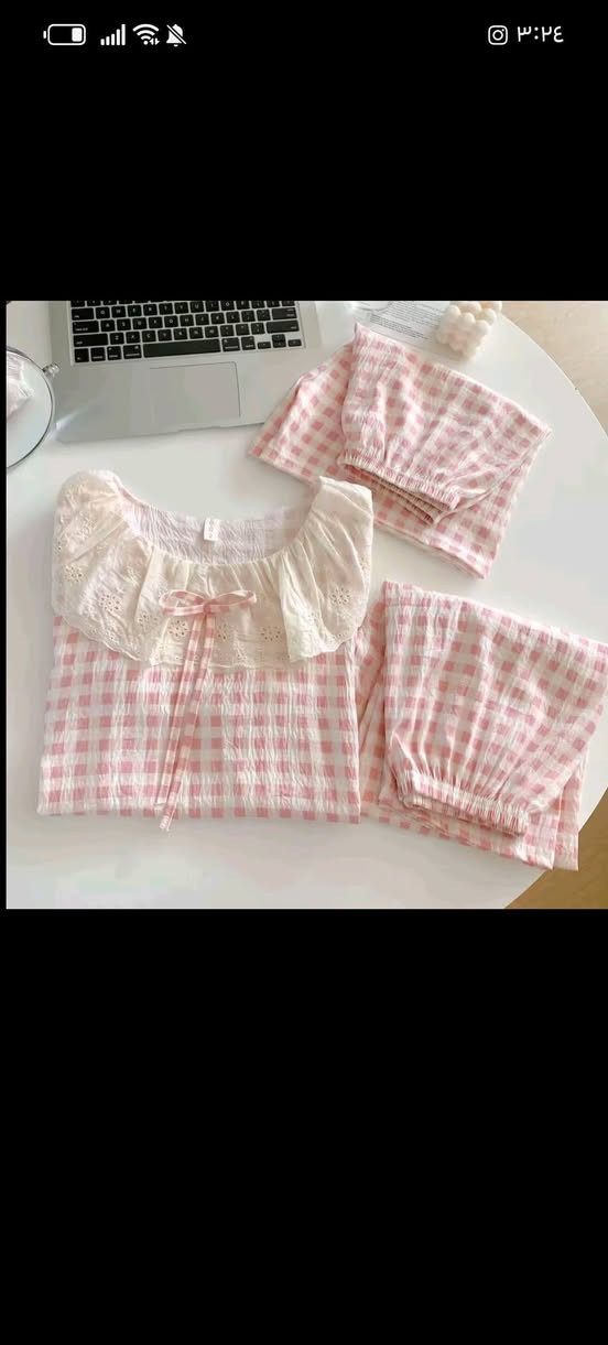 بنات متوفرات كل القياسات الي تحب تحجز بأسعار مناسبة للحجز والاستفسار التواصل ***********🎀🎀🎀

نص مكتوب في الصور:
- ٢:٤٠
- ٣:٢٤
