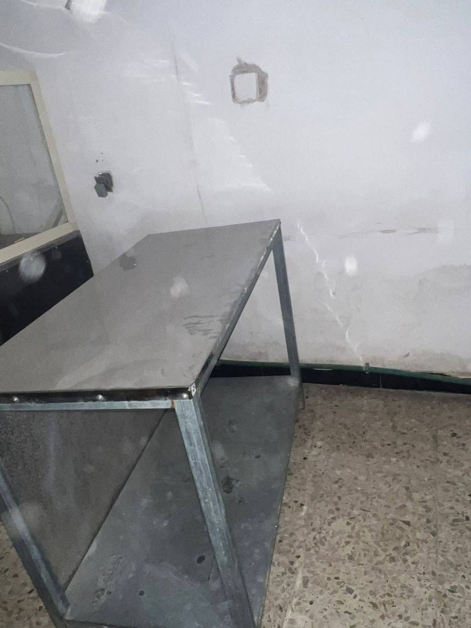 السلام عليكم غراض مطعم للبيع عنواني بغداد الزعفرانيه رقمي *********** يوجد واتساب اتصل وبلخدمه
