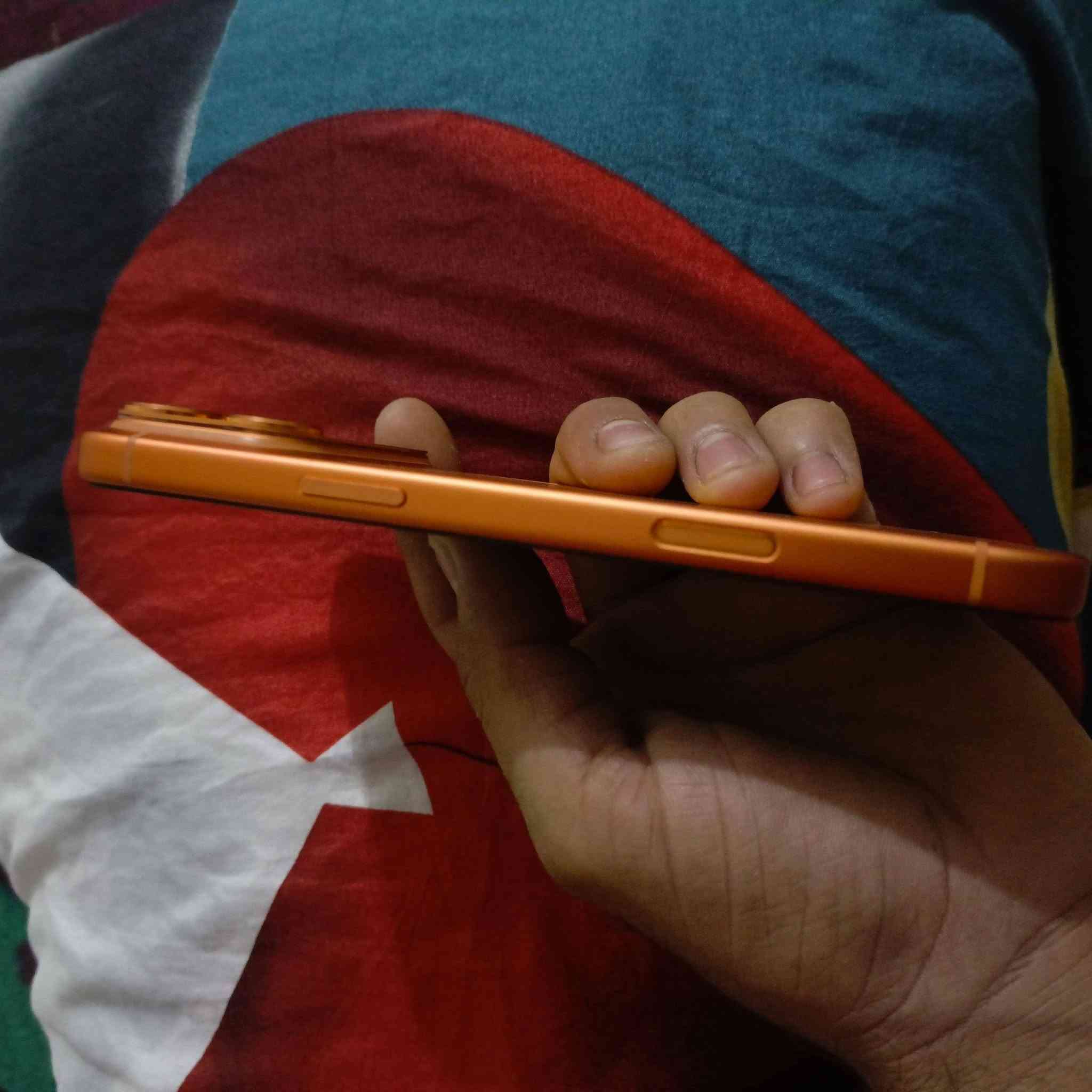 سلام عليكم ايفون 17 للبيع
بطاريه 100 مستخدم شي بسيط كيبل شحنه ممستخدم 
كارتونته جديده  الجهاز ايسم سعر  
مليون 750 مكاني بغداد 
***********
