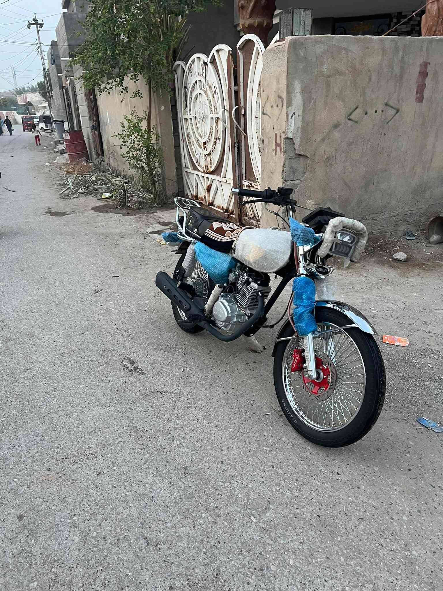 تايكر • ٢٥ • نضيف
