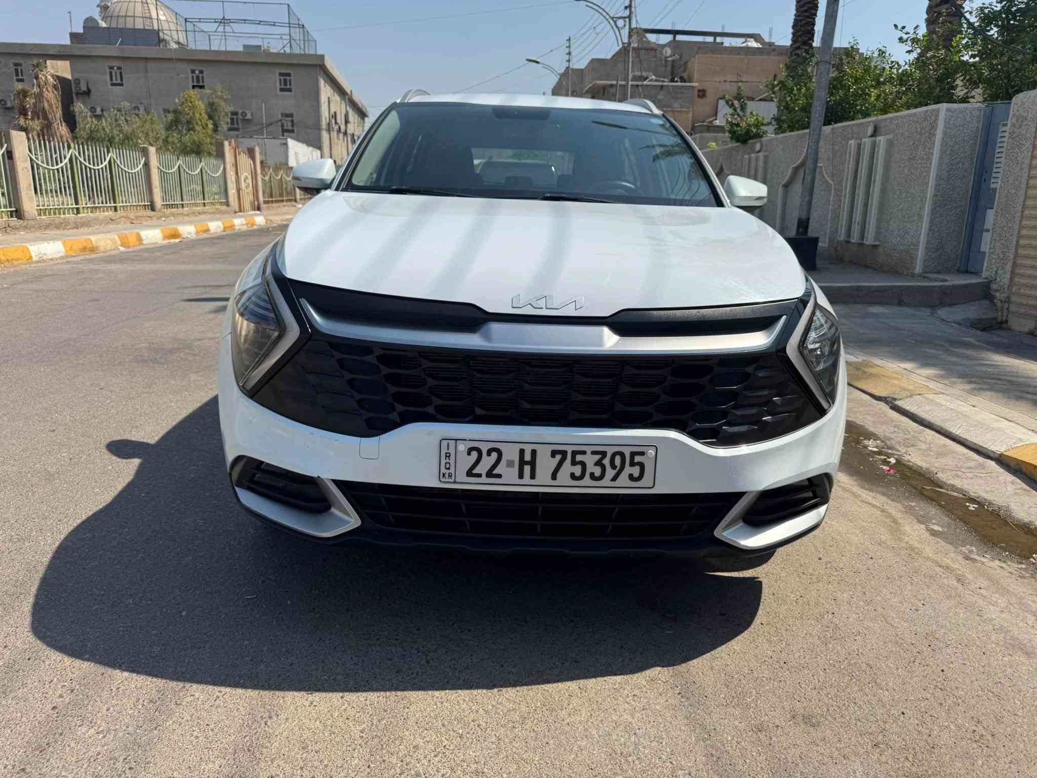 السلام عليكم عندي سبورتج 2022 خليجي جديده سياره مكفوله من صبغ وبارد  محرك وكير مامفتوح تبريد ثلج صدر نظيف كلش  جاهزه سياره موصفات بصمه تشغيل وعن بعد وابواب بصمه اشاير مري مري شفط حساس خلفي كامره خلفيه شاشه لفكيشن هندبريك بصمه رادار جانبي بلمرايه ويل كب لايت زينون عالي ناصي وبلوجكترات ولد نهاري وثلاث انظمه قياده. رقم اربيل انكليزي تحويل بسمنه سياره *********** وبي واتساب سعره 178 وبيه مجال

