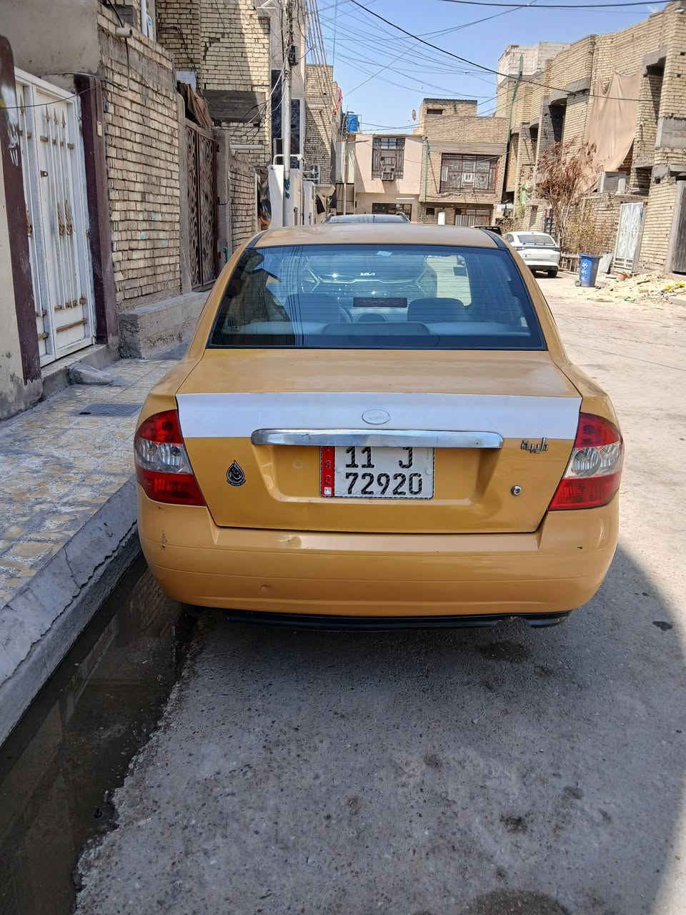 سلام عليكم طيبه موديل 2016 كفاله لاضربه ولا صبغ ولا خياس بس بيها جاملغ الخلفي أيسر بيه طخه ومعمره بدون دواخل مكينه وكير وحداديات جدد هيئه غرامات مصفره رقم انكليزي مكاني بغداد بلديات 
السعر 37 والشراي يجي ويتدلل
***********
