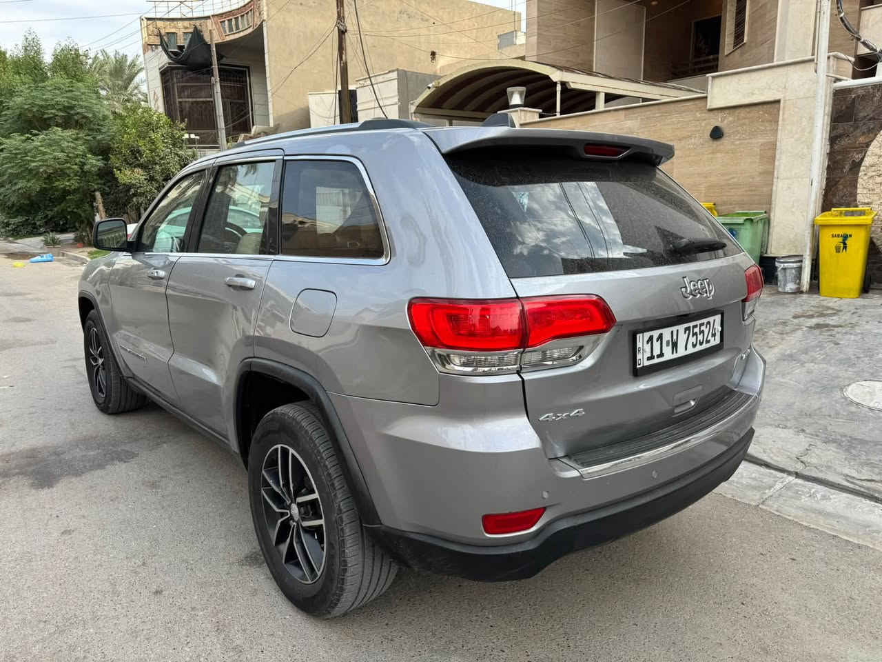 جراند شيروكي لاريدو • 6 سلندر 3600 • حوادث سطحي