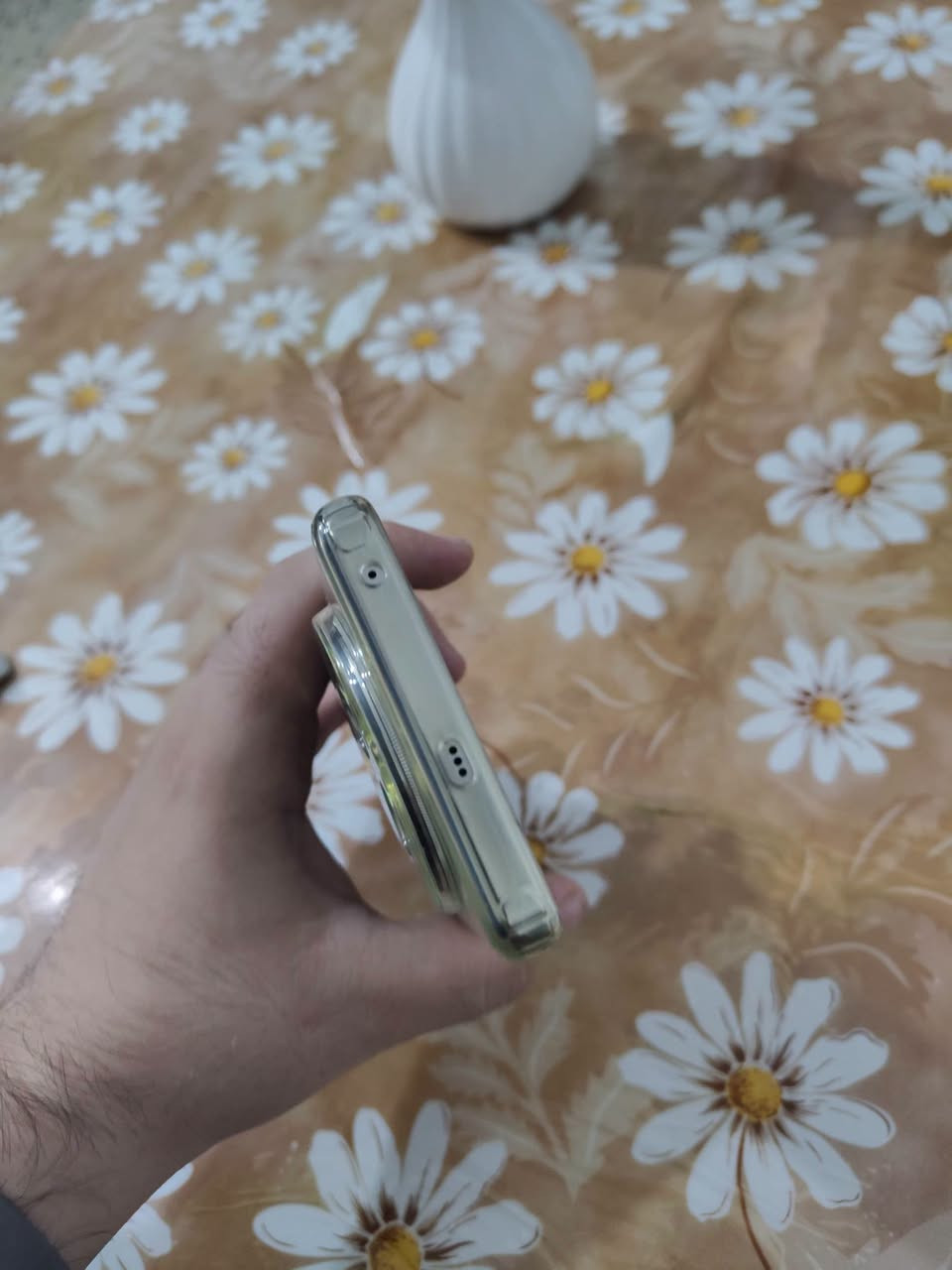 ريلمي 12 برو بلص 5G غني عن تعريف اخو جديد كامل ملحقاته موجودة سعره 379 الف واتساب ***********
