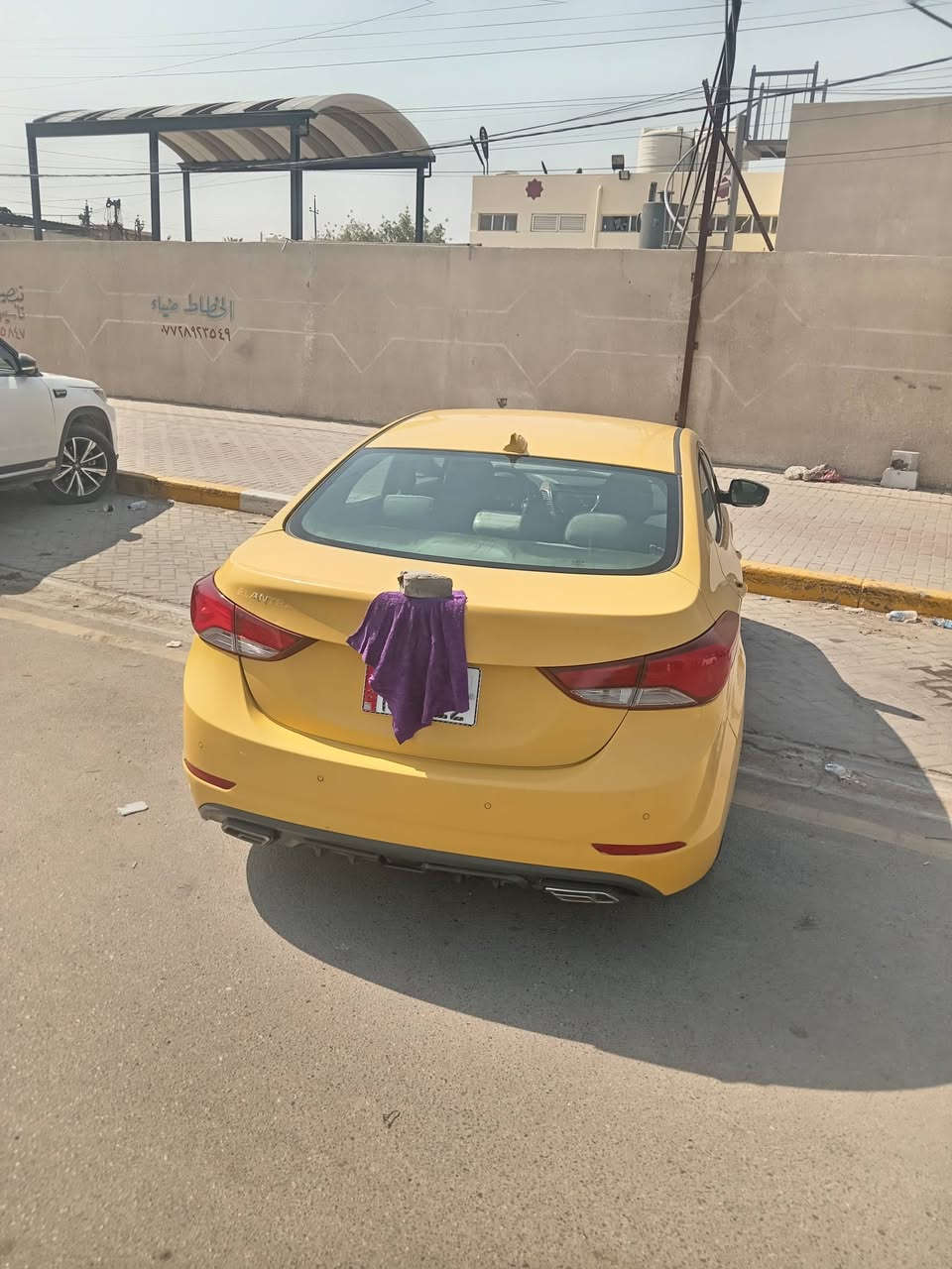 اخوان السلام عليكم النتراء صطعش امريكي للبيع حادثه بامريكا جاملغ ايسر وبسمي تحويل مباشر اخوان السياره جاهزه محتاجه فقط تبريد وجم قطعه حداديه بسمي رقم انكليزي السعر 105 
رقم الهاتف ***********
