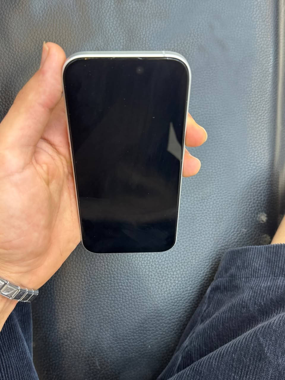ايفون ١٧ • ٢٥٦ • بطارية ٩٨٪