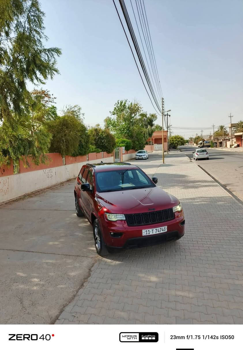 سلام عليكم جيب لاريدو بلاك توب سومث خليجي 
بيها ٣ قطع أمامي صبغ سياره ما بيها أي نص لايت زينون عدسه ٥ أورق شاده
بنرامه كير محرك لوك 
مكاني كركوك رقم بغداد جديد سنويه بسمي 
مراية قلاب سياره فول الفول 
***********
