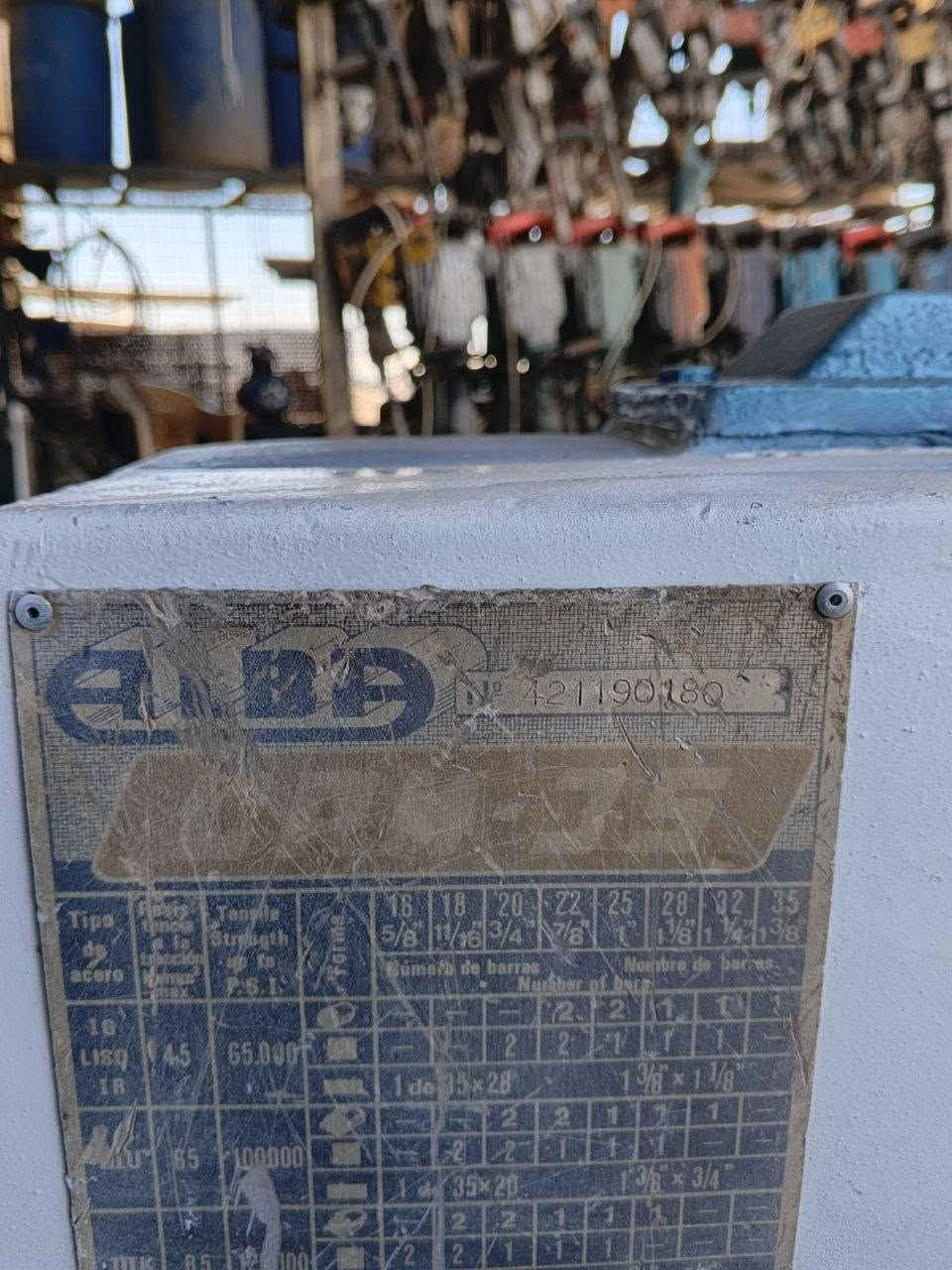 ​🛑 إعلان بيع: مقص شيش ALBA CRM-35 إسباني أصلي 🛑
السلام عليكم ورحمة الله وبركاته..
للبيع قاطع (مقص) شيش حديد التسليح غني عن التعريف، مال عمل وشغل ثقيل:
​⚙️ المواصفات والمميزات:
​المنشأ والماركة: ألبا (ALBA) إسباني أصلي قح، مو تقليد.
​الموديل: CRM-35 (يقص لغاية قطر 35 ملم بالراحة).
​الحالة: الماكينة بنظافة ممتازة، جاهزة للشغل مباشرة، المحرك والتروس واللقم (الفكوك) كله بحالة ممتازة وبدون أي نقص أو عيوب.
​الوزن والقوة: هيكل ضخم ومتين جداً (وزنه يقارب الـ 400 كيلو)، مصمم للتحمل الشاق في السكلات وورش الحدادة والمشاريع الإنشائية.
​💵 السعر:
​السعر المطلوب:(مليون و100لف)، وبيه مجال للشراي  ما نقصر وياه.
​📞 للاستفسار والتواصل:
​المكان متواجد في بغداد / التاجي، ولمن يرغب بالشراء أو المعاينة يرجى الاتصال على الأرقام التالية (متوفر واتساب):
​📱 ***********
​📱 ***********
​يا الله، بارك للبائع والمشتري.
