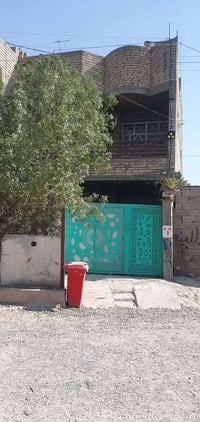 العبيدي شارع الرئاسه • ١٠٨م • ٣ طوابق