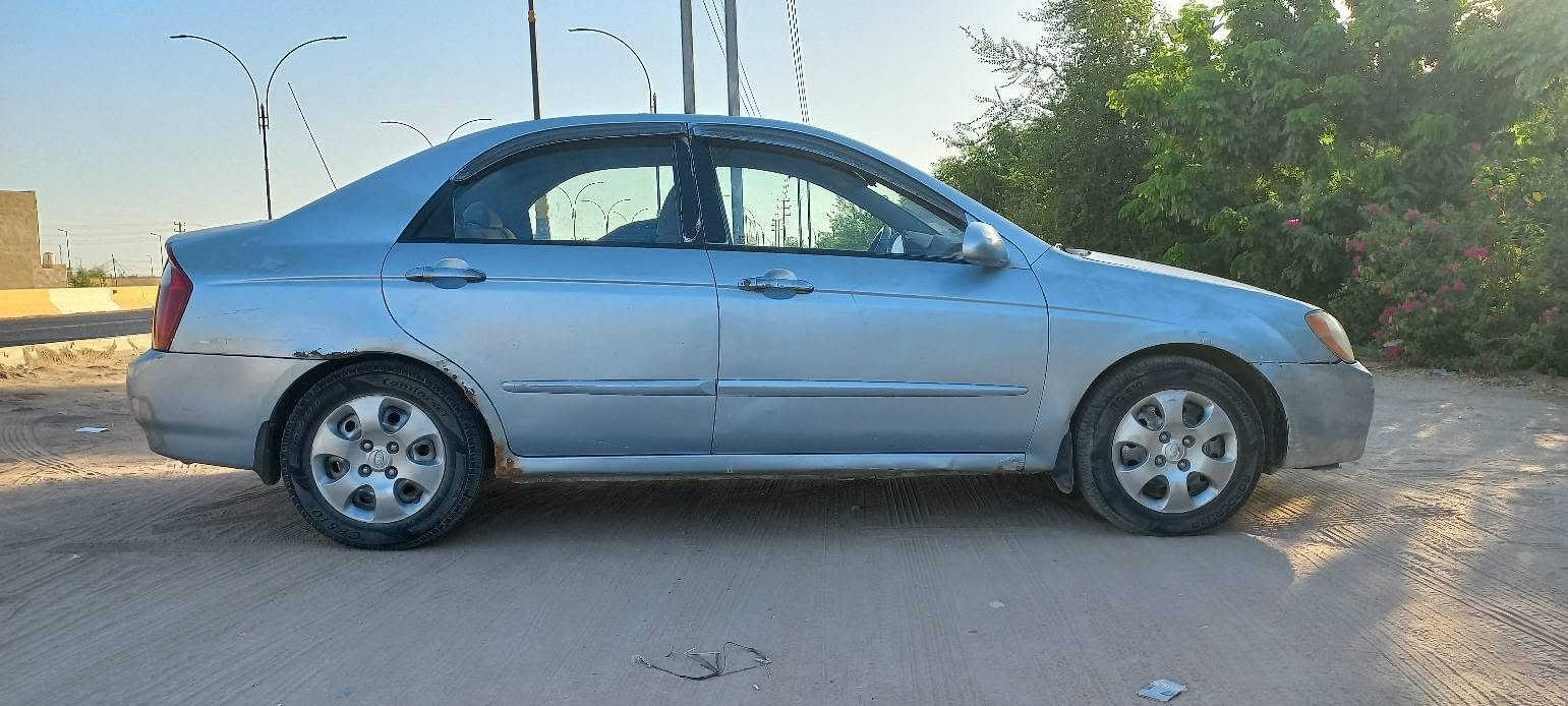 للبيع كيا  اسبكترا  السعر 58 ورقه  وبيه مجال  موديل 2006  رقم كربلاء دولي  ابسمي مداور ثاني   يوم  مكينه 2000  حادثها جاملغ أمامي  صوب السايق مال وارد أمريكا تخم تاير جديد منظومة تبريد جديده كهربائيات جديده  غرفتها  حلوه هزه جديده السياره ابلاديه بيها جراد بسيط مكان السياره كربلاء للاتصال ***********
