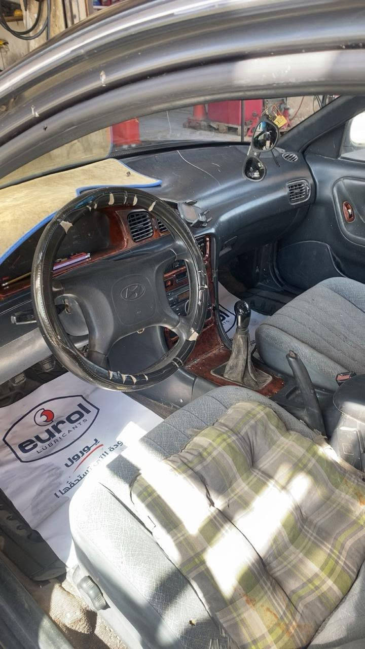 سوناتا تو للبيع مستعجل على بيعتها 
كير عادي 
محرك جديد 
رقم بغداد
سنويه جديده 
للستفسار ***********
