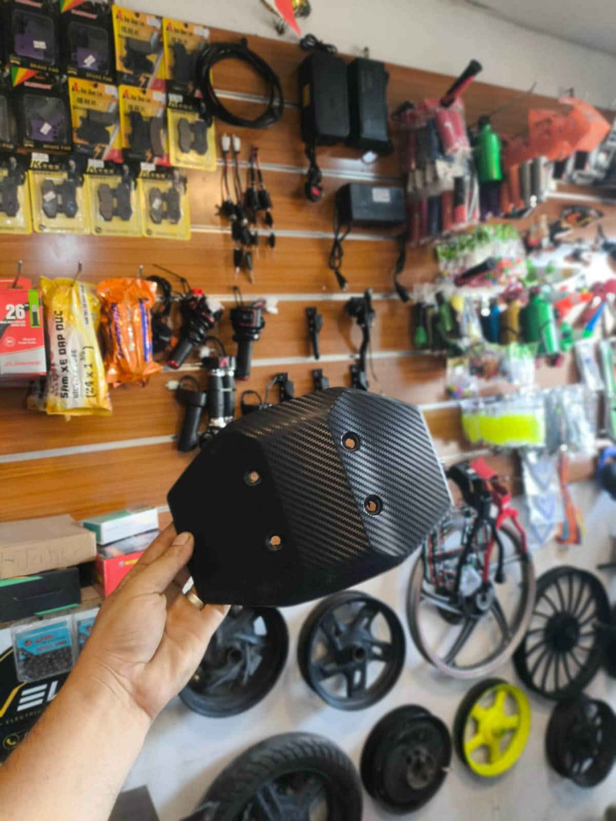 🏍️⚡ عطل بدراجتك؟ لا تخلي مشوارك يوقف… خليها على VELO CENTER!
🔧 تشخيص دقيق • صيانة احترافية • أداء يرجع مثل ما تحب

VELO CENTER
مركز متخصص بصيانة وتصليح الدراجات الكهربائية.

• صيانة وبرمجة Controllers
• تشخيص الأعطال الكهربائية
• فحص وتبديل البطاريات
• تصليح الإنارة والهورن والإشارات
• تبديل التايرات وقطع الغيار

📏 القياسات المتوفرة:
3.00-10 • 3.50-10 • 90/90-12 وغيرها حسب الطلب.

━━━━━━━━━━━━━━━━━━

📍 حي الجهاد – منطقة الألفين
شارع حسينية الزهراء

📵 الخاص مغلق
📲 للحجز والاستفسار حصراً عبر واتساب:
https://wa.me/9647883518752

⚡ VELO CENTER
احتراف بالصيانة… وثقة بكل مشوار.

نص مكتوب في الصور:
- صيانة وقطع غيار
- الدراجات الكهربائية
- ***********
