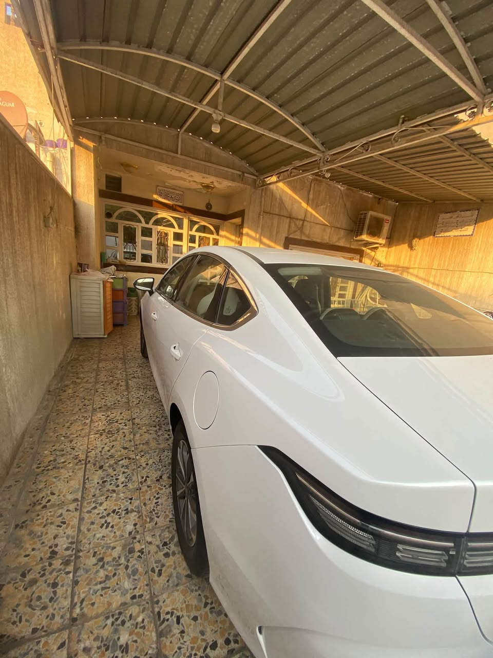 دستروي للبيع
السلام عليكم 

دستروي للبيع 

ماشيه 7 الف الكلي

بيه بارد بالجاملغ الامامي على كد شبر 

ورششه بالدعاميه الاماميه 

سايه كامله مكمله 

مكاني بغداد ساحه بيروت 

***********
