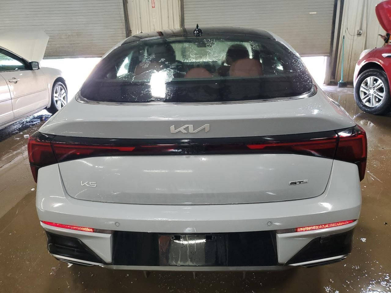 كي فايف 2025 GT line
فول 1/1 داخل احمر مميز  
عداد مشي : 35 الف  كيلو 
الحادث بس دعامية امامية مثل ما موضح بالصور تعتبر كلين
محرك 2500 تنفس طبيعي 
مواصفات 
بصمة 
بصمة ابواب 
اشاير مري 
لد امامي ولد خلفي 
نقاط عمياء جانبية 
كامره 
داخل احمر مميز 
كشنات كهرباء 
تدفئة كشنات 
كشنات مختمة GT line
منافذ شحن خلفية 
فول بانوراما 
شاحن واير لس 
تدفئة ستيرن 
سايد بريك كهرباء 
اوتو هولد 
مود درايف 5 وضعيات 
شاشه تبريد منفصله 
شاشه حجم كبير تدعم خرائط 
فول تحكم ستيرن 
فول قياده ذاتيه 
ستيرن مختم GT line 
اناره لد داخليه متغيره
تبريد خلفي
رادار امامي خلفي

العنوان : بغداد حي العامل
السعر : 215 
استفسار : ***********

نص مكتوب في الصور:
- 52463455