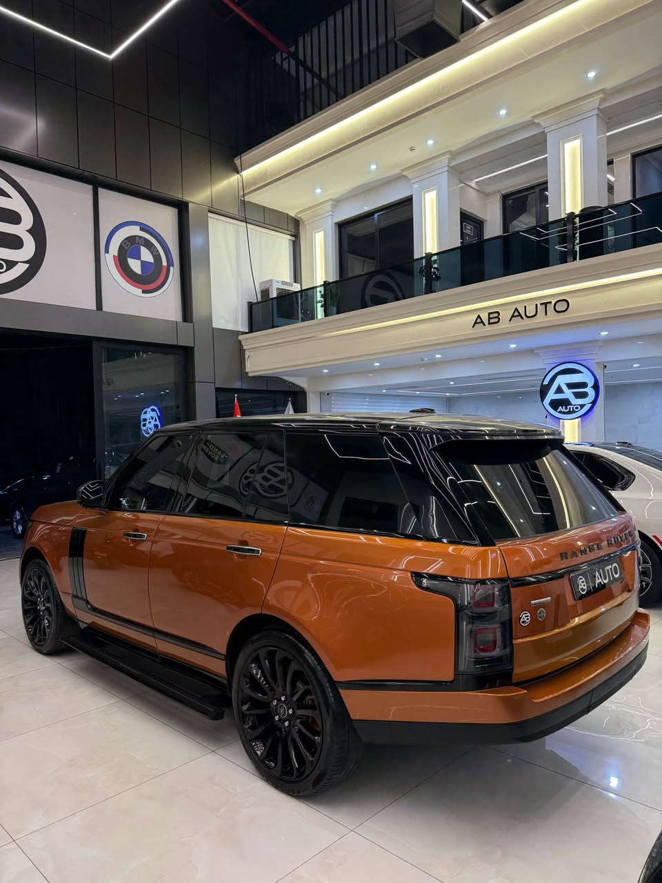 RANGE ROVER VOGUE

2014        
شريكه سردار 
V8 SUPERCHARGED |

5.0

510 HP |

FULL OPTION

فخامة بريطانية  

2014 موديل

محرک 5.0 V8

Supercharged

بيها كم قطعه كلير 

قوة 510 حصان

قير أوتوماتیک 8 سرعات

4WD دفع رباعي

تعليق هوائي إلكتروني

Terrain Response

فتحة سقف بانورامية *

داخلية جلد فاخرة

مقاعد كهربائية + ذاكرة

تدفئة المقاعد

دركسون متعدد الوظائف

شاشة وسطية

كاميرا خلفية

حساسات أمامية وخلفية

مثبت سرعة

Xenon + LED إضاءة

Meridian نظام صوت

دخول وتشغيل بدون مفتاح

مرايات كهربائية ومدفأة
Black Edition جنوط

***********☎️ أربيل, العراق
