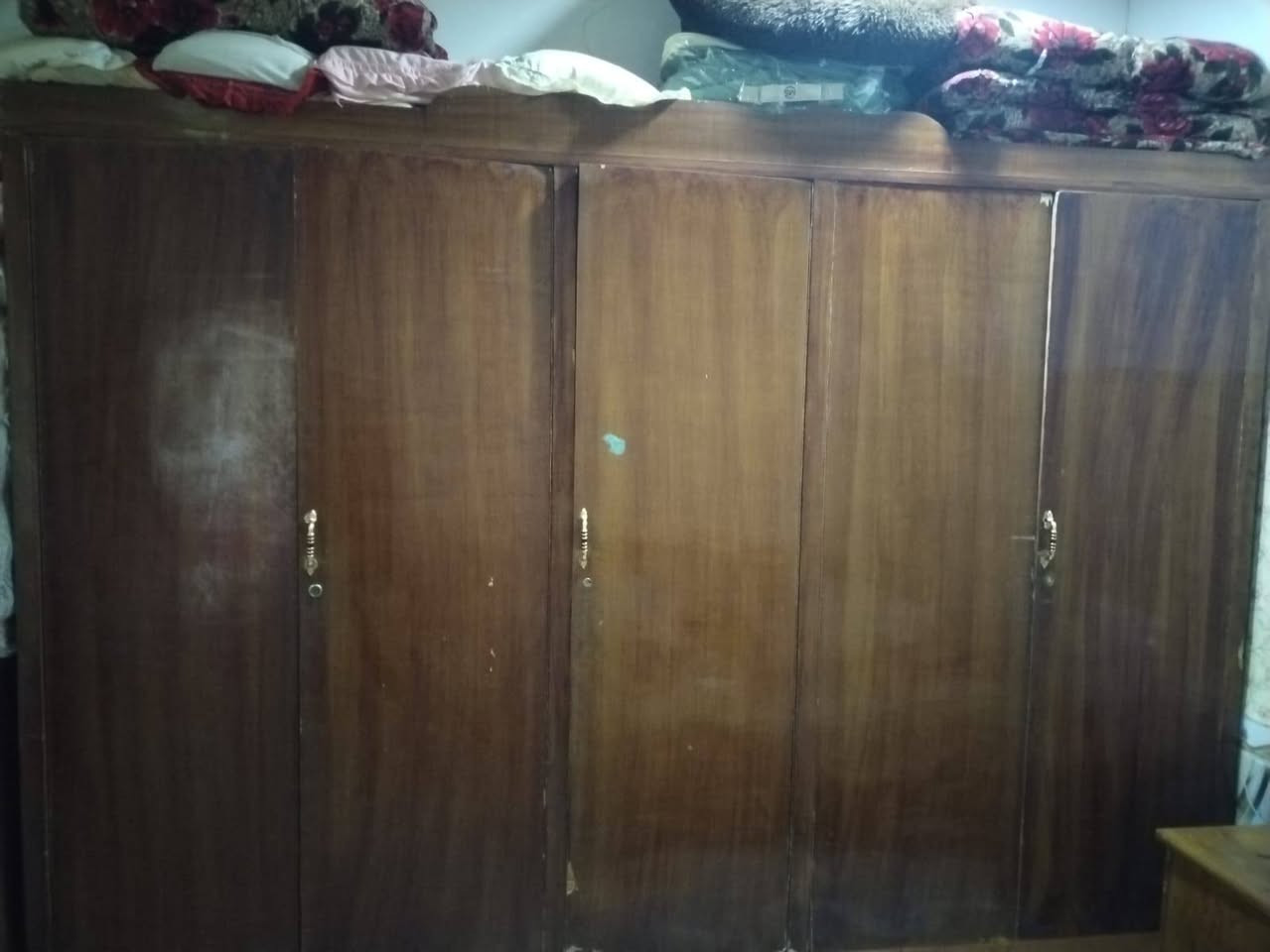 كنتور خمس خانات قاعده الكنتور جديده ومصبوغة يدات اصليه
مكان ناصريه صالحيه
السعر 120 وبي مجال 
***********
