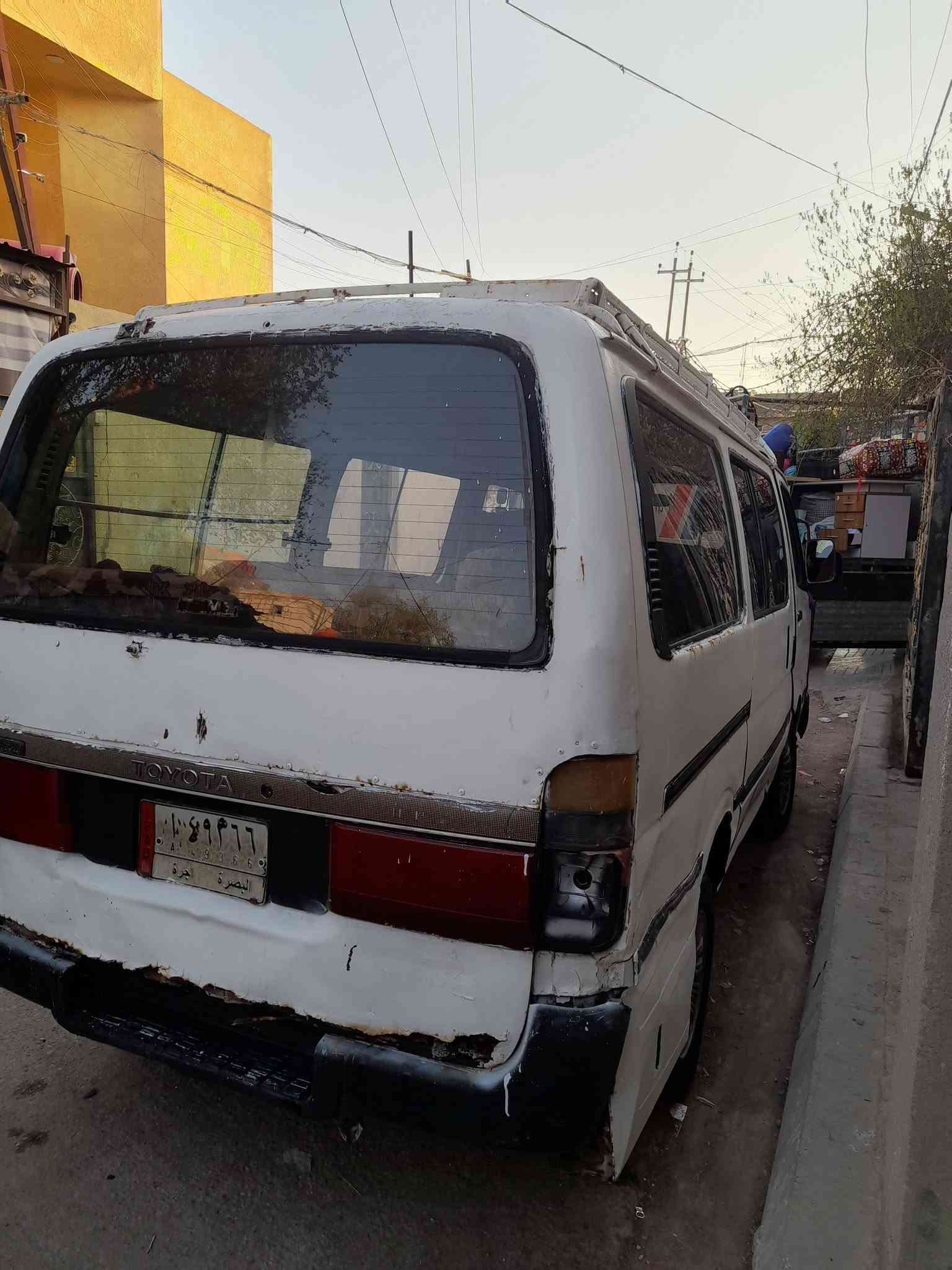 كيه هايس ياباني مديل ( ١٩٩٢) مكينه وكير ونجي اوتماتيك نضيفات راعي موجود رقم الماني بصره حرف اليف سنويه عظم عاج الك يمي بس راعي ١١ راكب بابين يكنه ويسره  مكان سياره بصره السعر ( ١٢)  وبيه مجال وهذا رقمي  ( ***********)( ***********)
