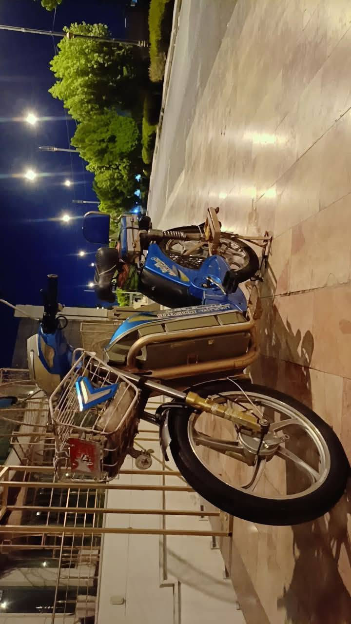 موطور شحن للبيع نضافه فول وياه شاحنات 2 وحده جديده وحده مستخدمه سعر الموطور 350 وبيه مجال رقم الهاتف ***********
