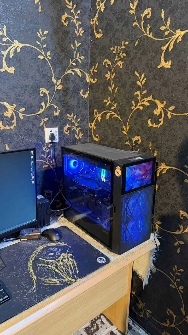 سلام عليكم
دسكتوب للبيع مواصفات قوية كلش 

المعالج: Intel Core i7-12700F جيل 12

كرت الشاشة: ASUS RTX 4070 SUPER سعة 12GB

المذربورد: ASUS PRIME B760-PLUS DDR5

الرام: T-FORCE DELTA RGB DDR5 حجم 32GB (2×16) بسرعة 6000MHz

التخزين: SSD Lexar NM620 NVMe سعة 2TB

التبريد: تبريد مائي DeepCool LE720 حجم 360mm

الباور: Segotep GN750W قدرة 750W 80+ Gold ATX 3.0

الواي فاي والبلوتوث: ASUS PCE-AX3000 WiFi 6 Bluetooth 5.0

الشاشة: MSI G274QPF E2 حجم 27 انچ دقة 2K 180Hz IPS 1ms

الكيس: SAMA V Play لون أسود

استفسار ***********

كربلاء
