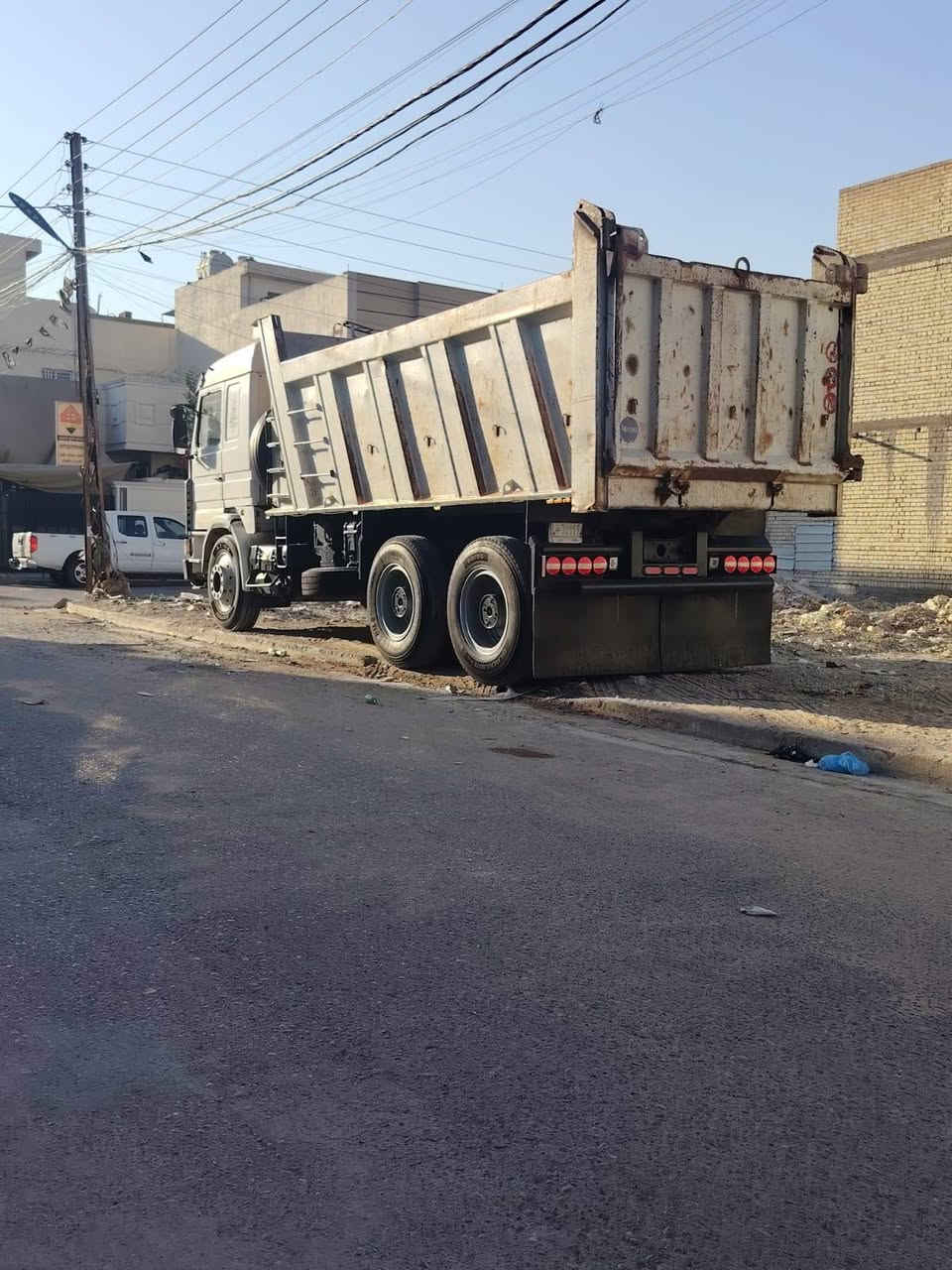 سلام عليكم سياره للبيع سكانيه تخم تاير 24رقم بغداد مكينه 8 /143مكينه لا صرف ولا بخار كير جديد 5/5باسمي رقم نكليزي ثاني يوم تحويل // ***********

نص مكتوب في الصور:
- CAMON 30 23mm f/1.8 1/609s ISO51