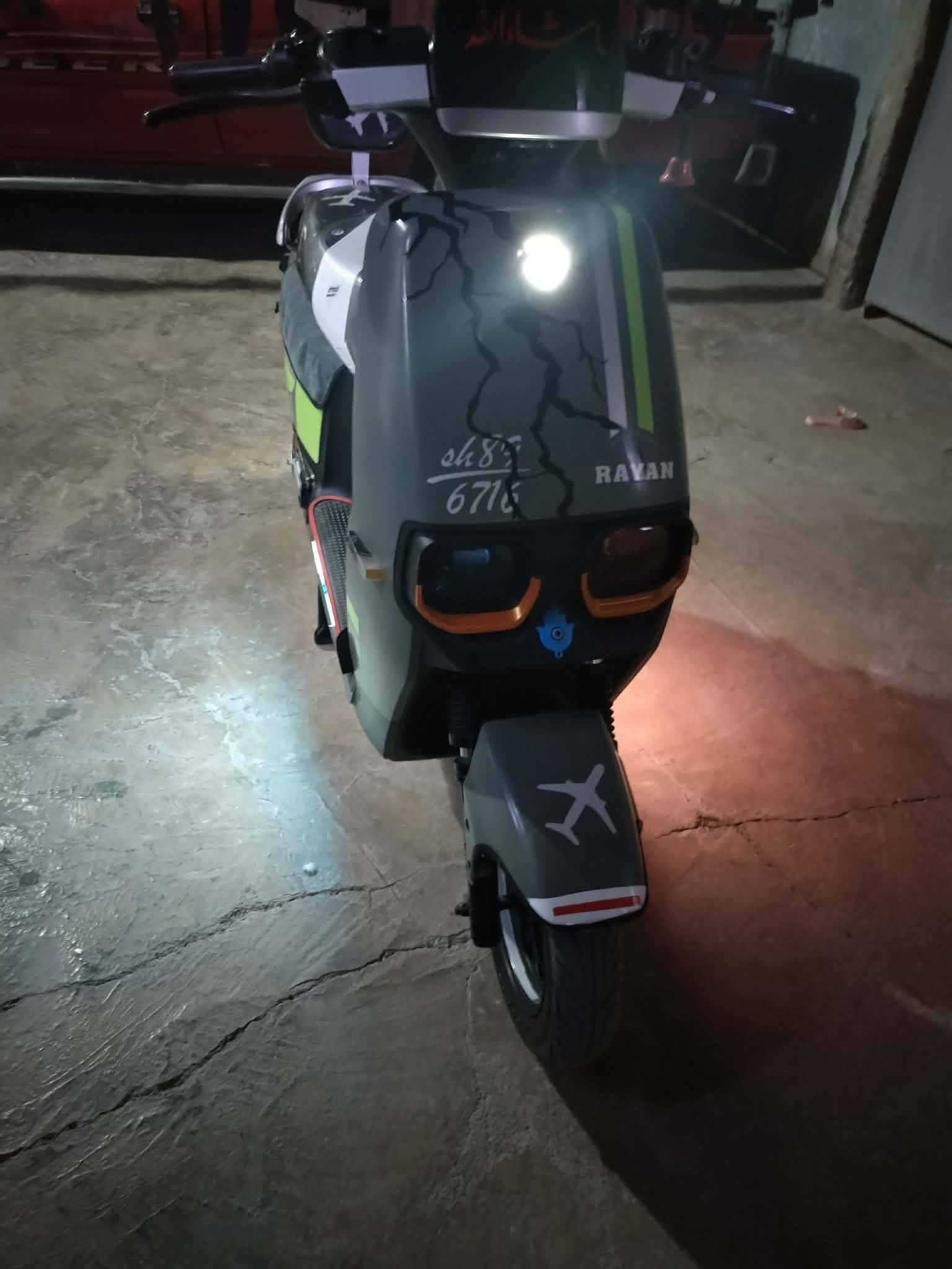 السلام عليكم الحلال البيع موطور ريان ام عيون 🥇
موديل 2025🏍
موطور كلشي ما مبدل وضع شركه 🈂️
6بطاريات🔋🔌
سرعتو 58حقيقي ✈️
باقي مواصلات ومعروفه
مكاني موصل حي سماح الثاني 
سعرو خابر و تدلل 
رقم الهاتف 
***********2
