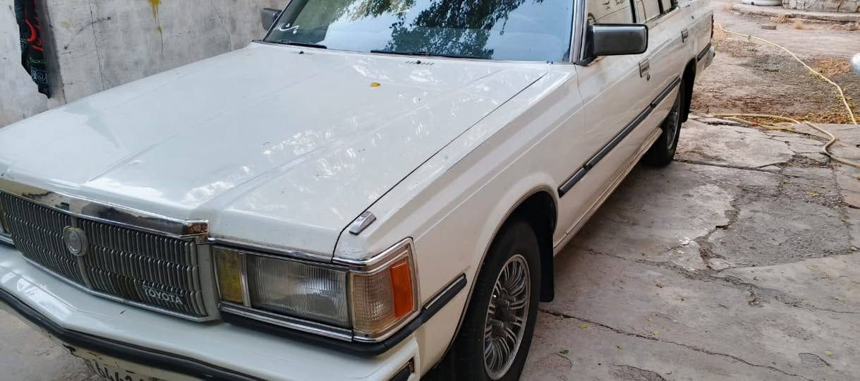 سلام عليكم سوبر ٨٢ رقم بغداد انكليزي مكينة بللاد كير اوتماتيك لا تنقيص ولا تبخير غرفة جديدة تبريد شغال كهربائيات كلها شغاله تايراات جدد حدادية نص عمر كشر نضيف بيها طخة بجانب الأيسر الخلفي يوجد بيها بخات صبغ بجوانب  السعر ٤٥ وبيها مجال للطيبين .. الرجاء بدون تعليقات للتواصل على هاذا الرقم مكان بغداد 
***********
