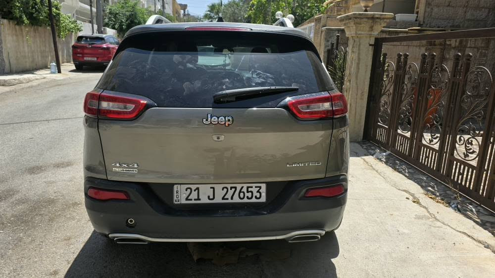 مراوس ... مراوس ... مراوس شنو عندك مراوس دزلي تفاصيل عالخاص 
BMW , مارسدس ، باسات ، كولف ، تويوتا 
جيب شيروكي 2016  لمتد فول مواصفات بدون سلايد جاهزة ومكفولة من اي نقص على وضع الشركة برغي ممفتوح كير محرك صدر كهربائيات كلها شركة تخم تاير جديد غرفة جديدة حادثها امامي بدون ايرباك شاصي ولغود وداخل مكفول صبغ بنيد وجاملغات أمامية فقط بصمة تشغيل عن بعد شاشة كبيرة لايت LED ...
هزة وفحص وبراد و سنوية جديدة بأسمي تحويل وكالة حاضر مكاني سليمانية واتساب *********** ابو الاشهب السليمانية, العراق
