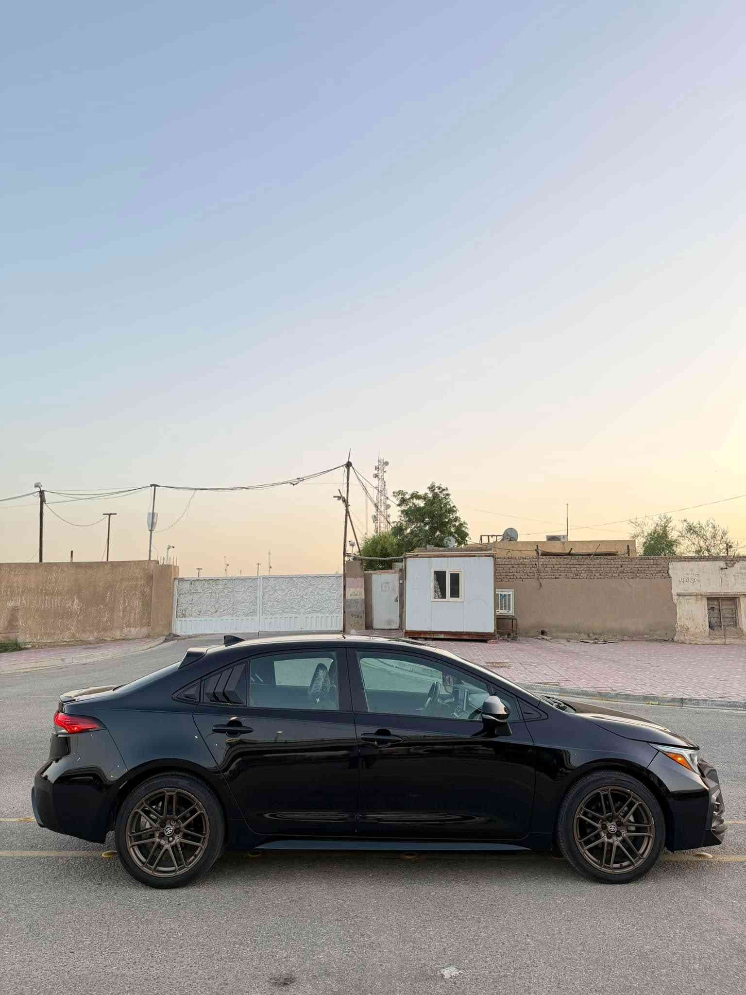 للبيع 
تيوتا كورلا se نايت ادشن بلاك توب 2024
محرك 2000cc
مرقم شهداء كامل وكالة عامة باسم المشتري 
المواصفات 
بصمة 
لد امامي 
زنون 
بكلايت خلفي لد 
سستم صوت jbl
ويل كب بلادي 
داخل احمر واسود 
شاشة كبير نظام كار بلي 
سقف كنتارة بلادي 
سايد بريك بصمة 
رادار امامي 
رادار جانبي 
اوتو هواد 
مودات قيادة 
السيارة جدا جديدة بدون اي نقص جاهزة من كلشي 
كير محرك حدادية كفالة 
حادث السيارة طرف البنيد بدون ايرباك 
ماشية 26 الف فقط 
سعر السيارة 153$ وبيهة مجال بسيط 
مكان السيارة كربلاء 
للاستفسار 
***********
