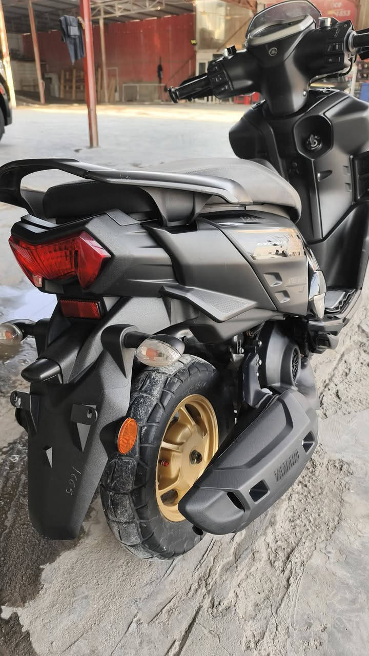 لجمال عنوان
زت ار كلك مو اوراق موديل ٢٥
مكفوله من شخط 
ماشيه قليل كلش (زيرو ) 
لون اسود 
___سعر____(2400) وبيه مجال 
سويجين 
***********
