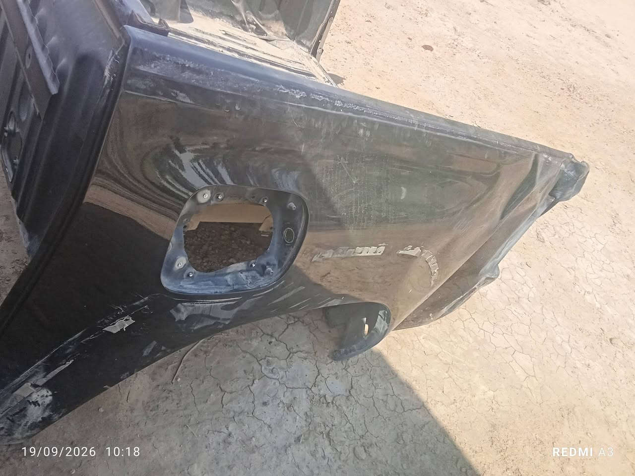 السلام عليكم لبيع بدي مال تيوته  23 بي بس هاي الضربه الي موضحه بل صوره الستفسار عله الرقم ***********

نص مكتوب في الصور:
- 19/09/2026 10:18 REDMI A3
- 19/09/2026 10:18
- REDMI A3
- 19/09/2026 10:17 REDMI A3
